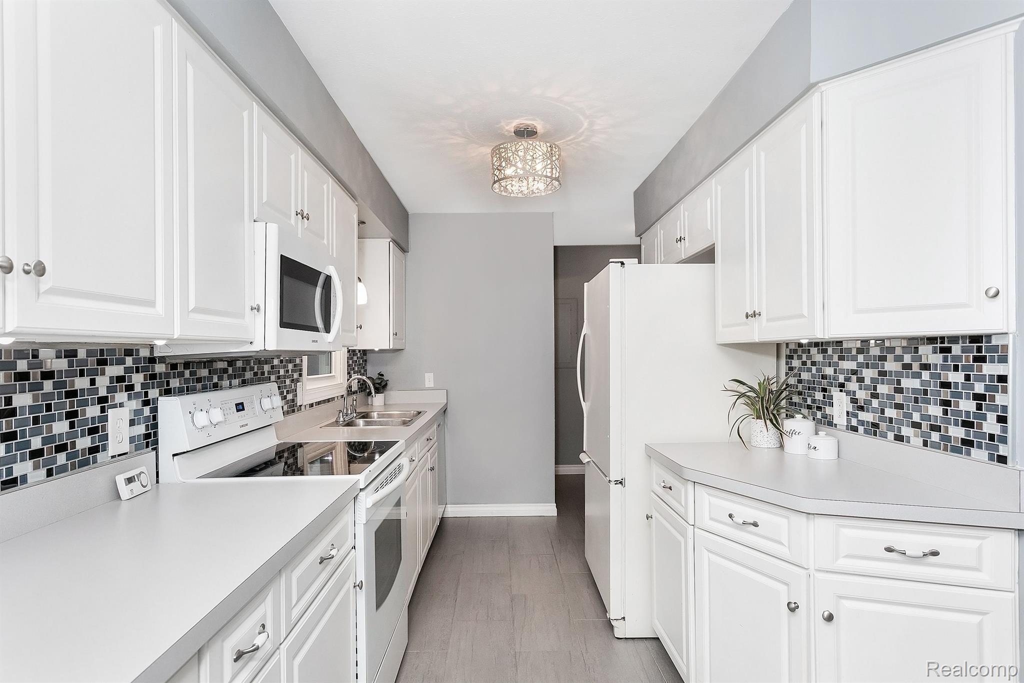 10255 BASSETT Street