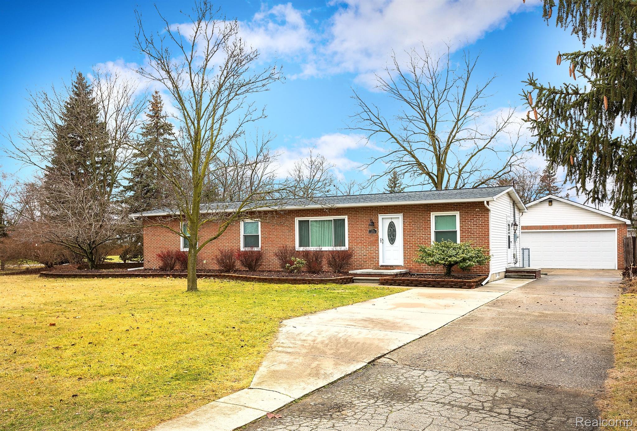 10255 BASSETT Street