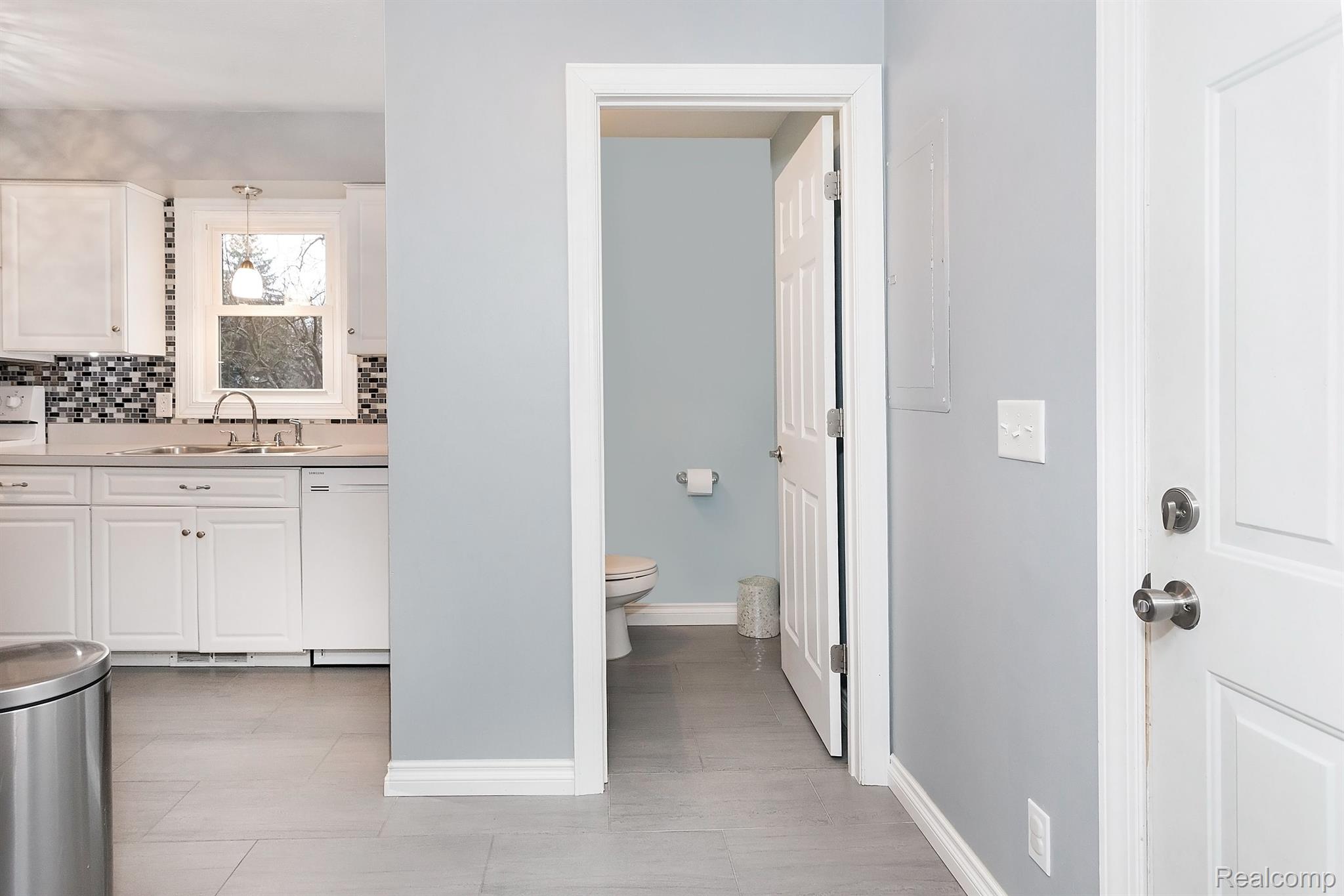 10255 BASSETT Street