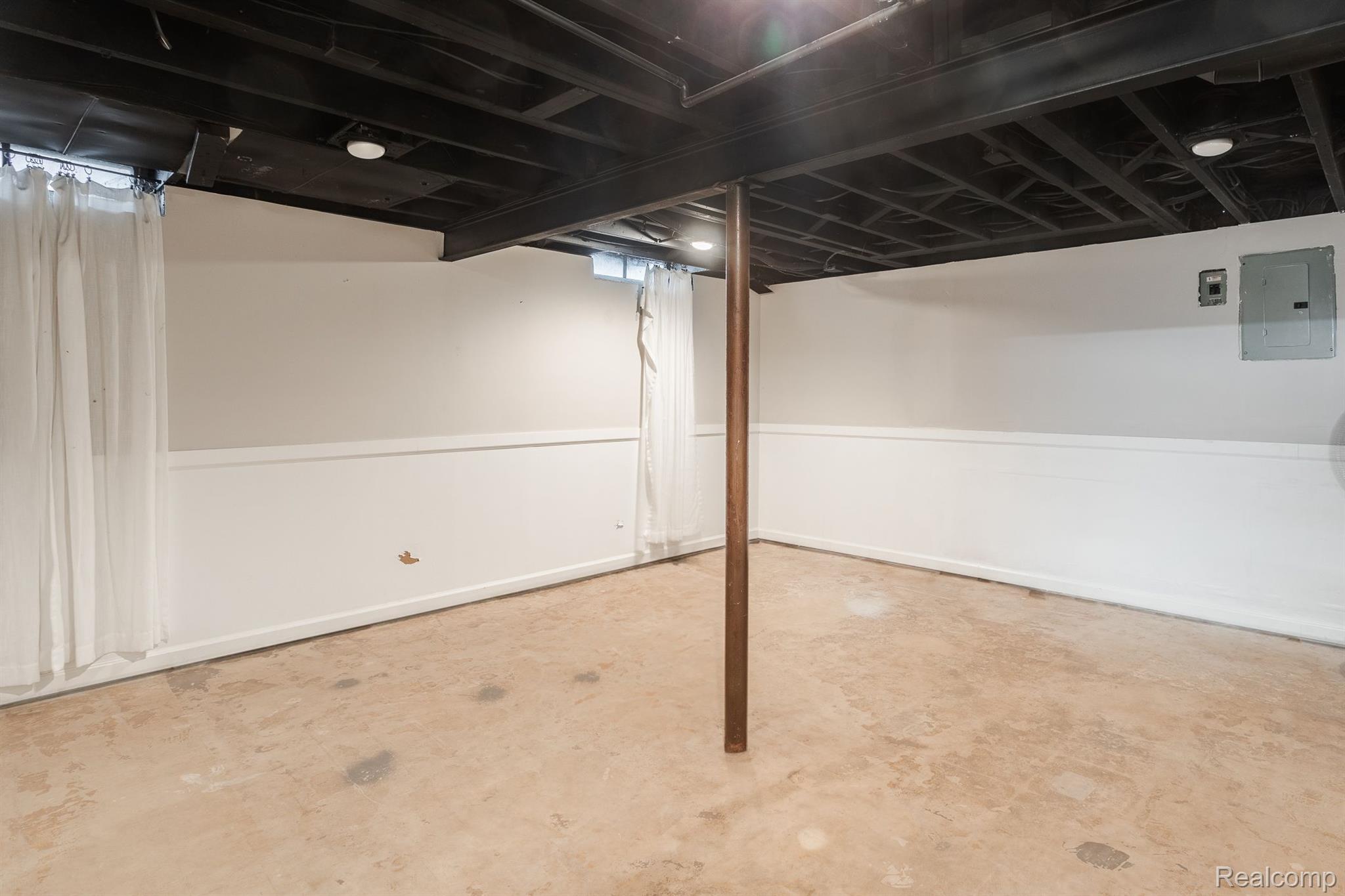 11928 SORRENTO Boulevard