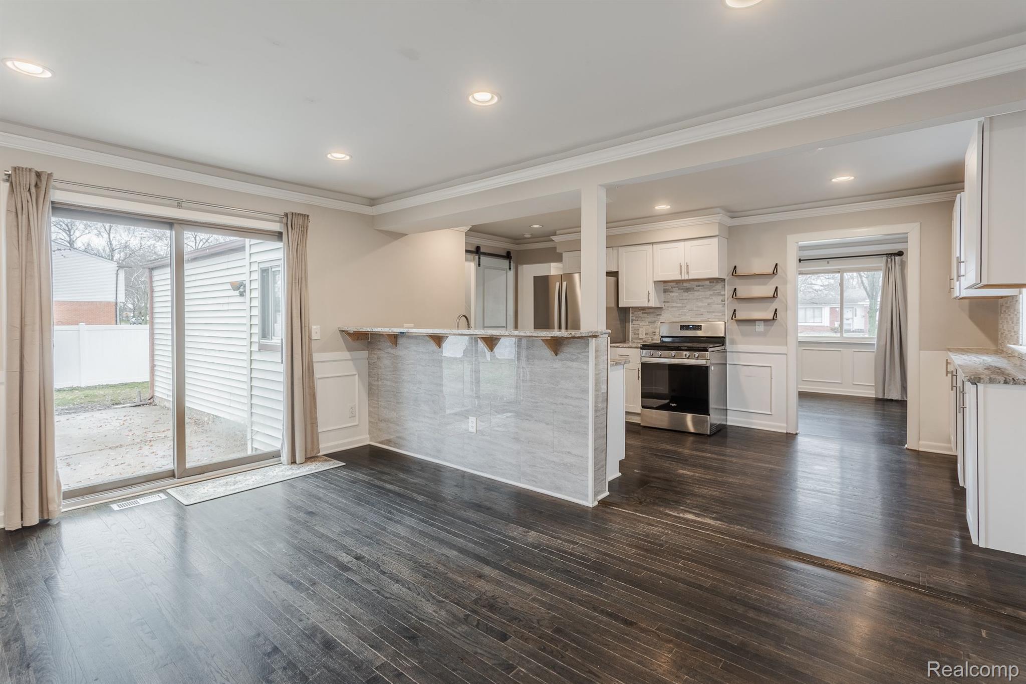 11928 SORRENTO Boulevard