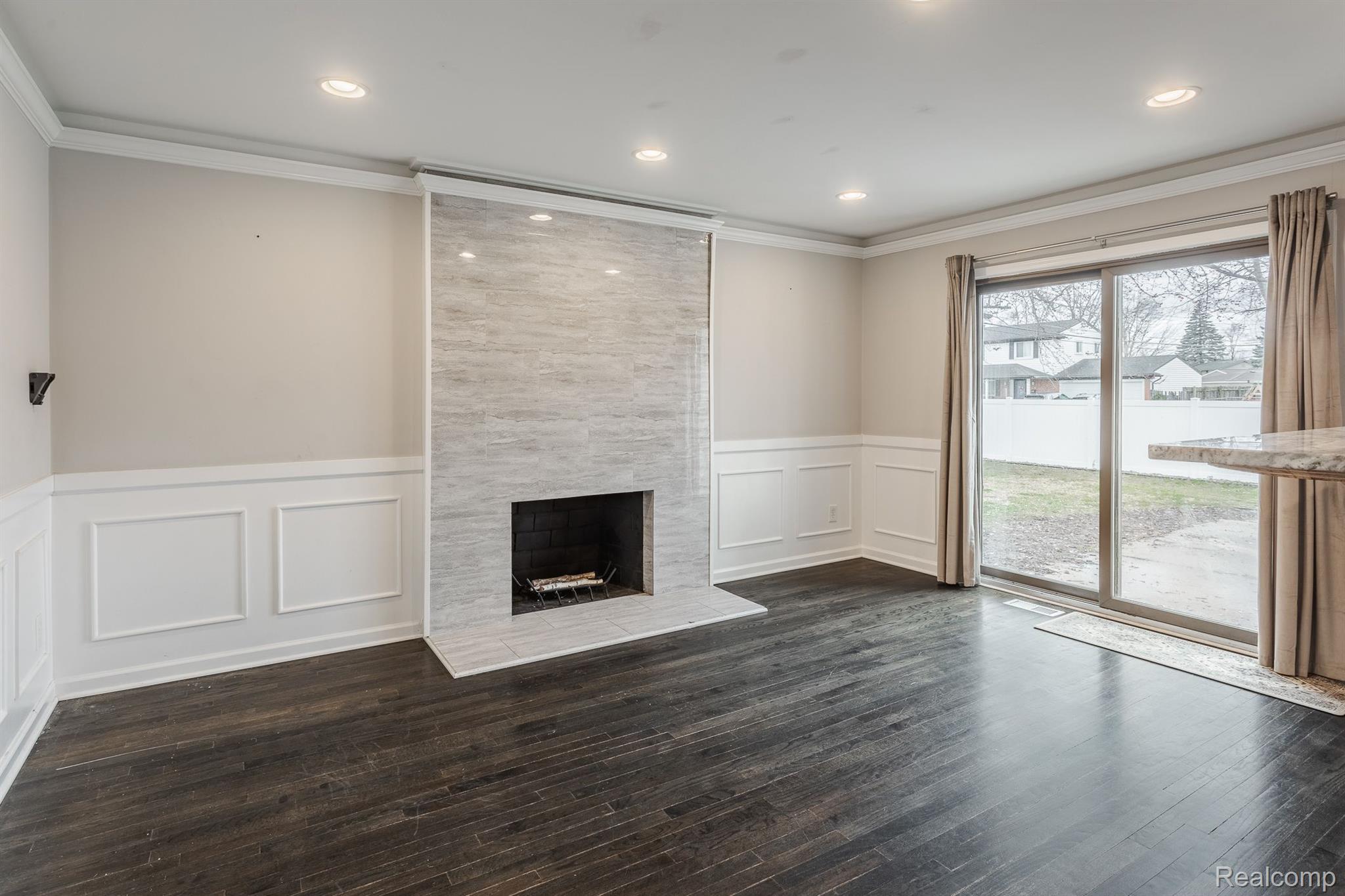 11928 SORRENTO Boulevard