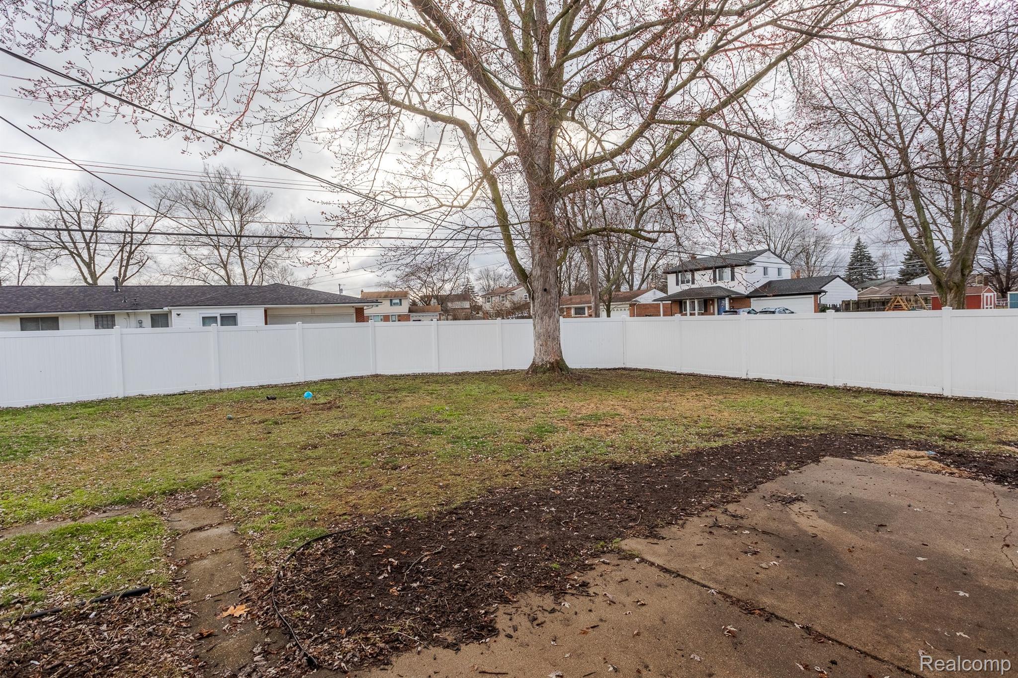 11928 SORRENTO Boulevard