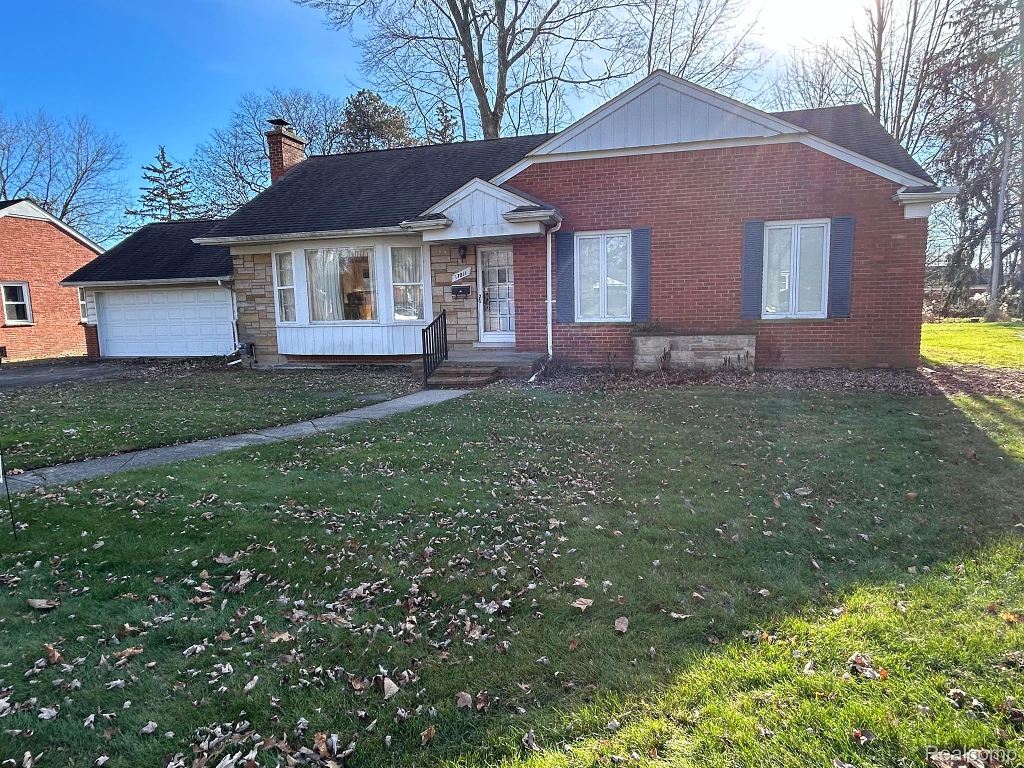 17211 LOCHERBIE Avenue