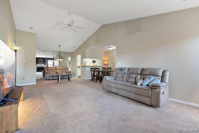 3553 OAKMONTE Boulevard