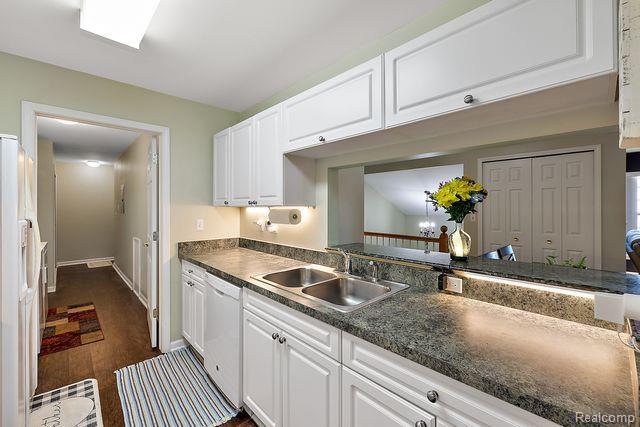 3553 OAKMONTE Boulevard