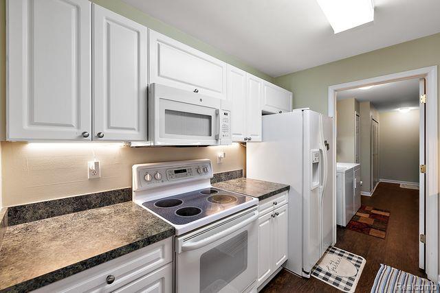 3553 OAKMONTE Boulevard