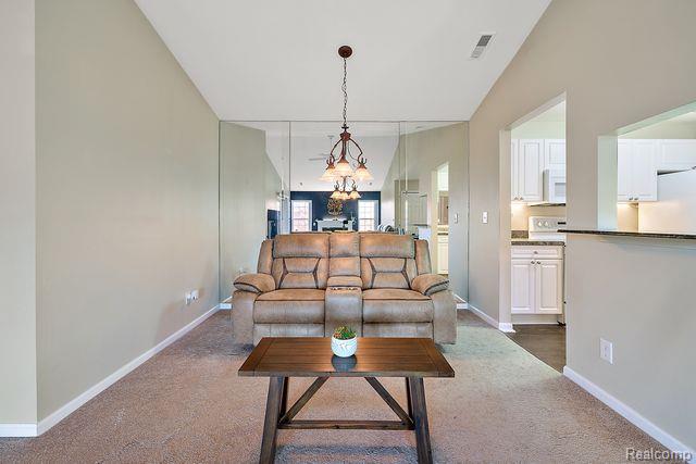 3553 OAKMONTE Boulevard