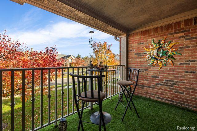 3553 OAKMONTE Boulevard