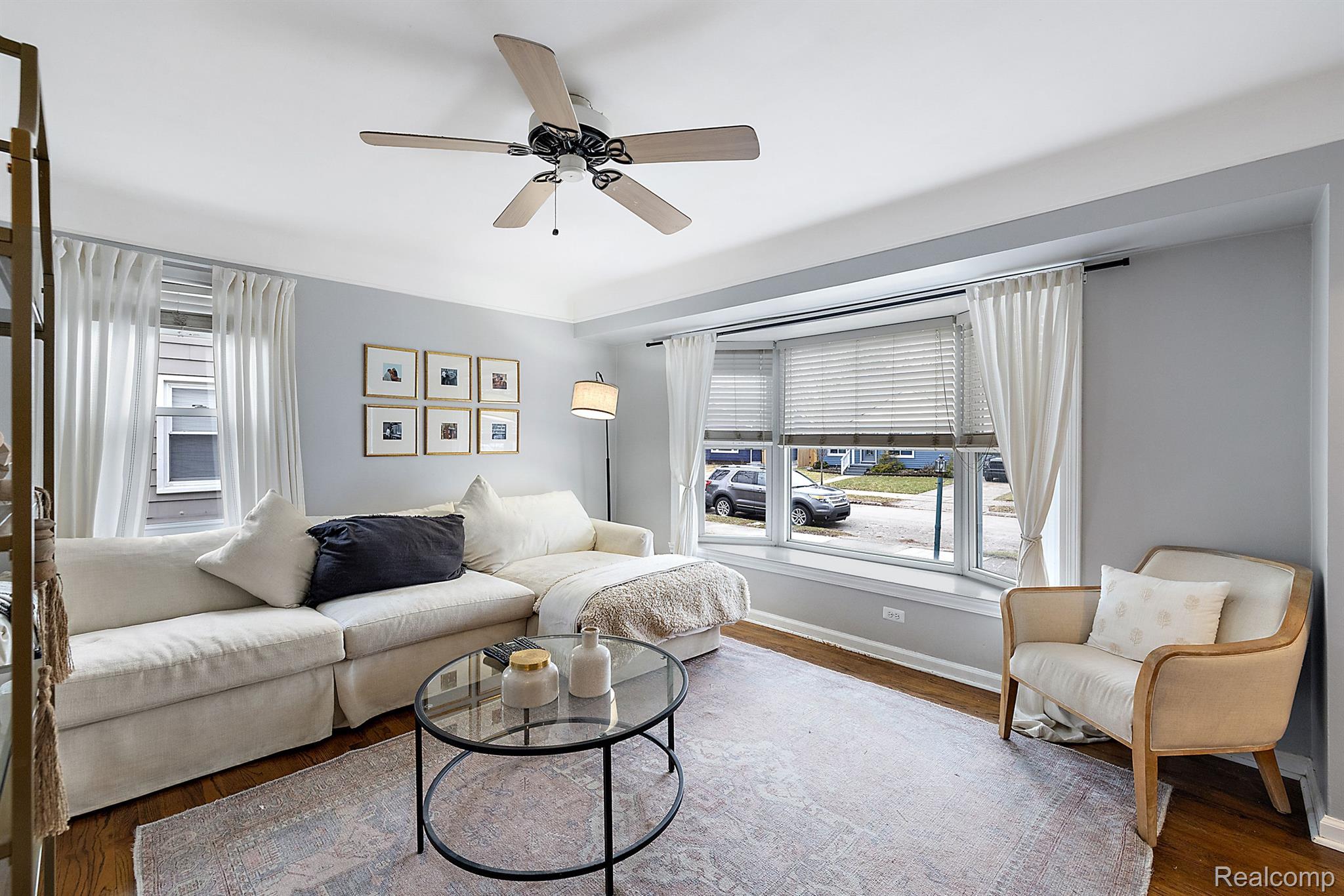 1909 BROCKTON Avenue