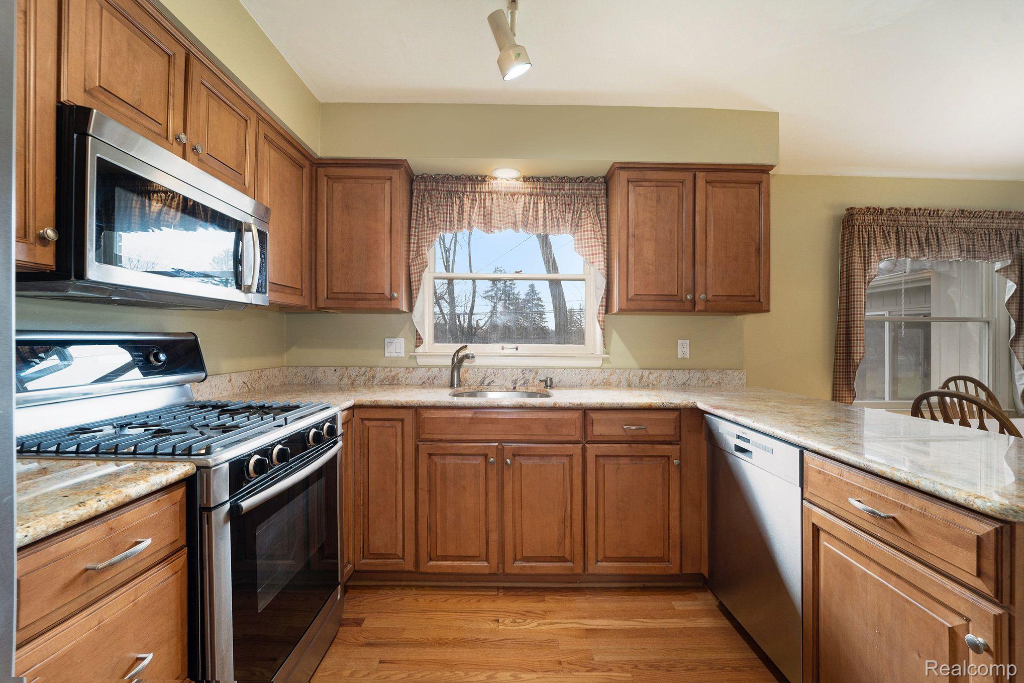 4275 E NEWLAND Drive