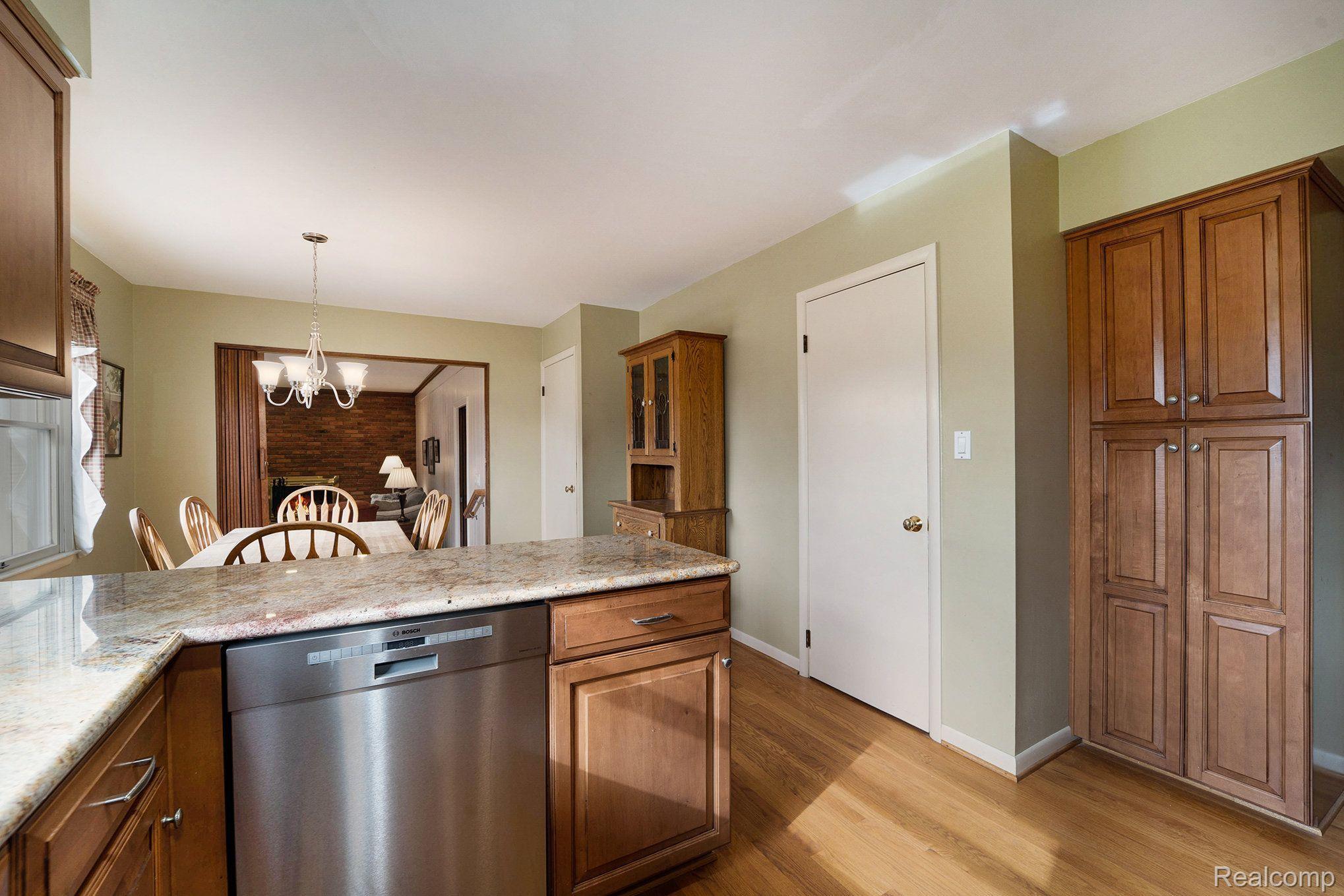 4275 E NEWLAND Drive