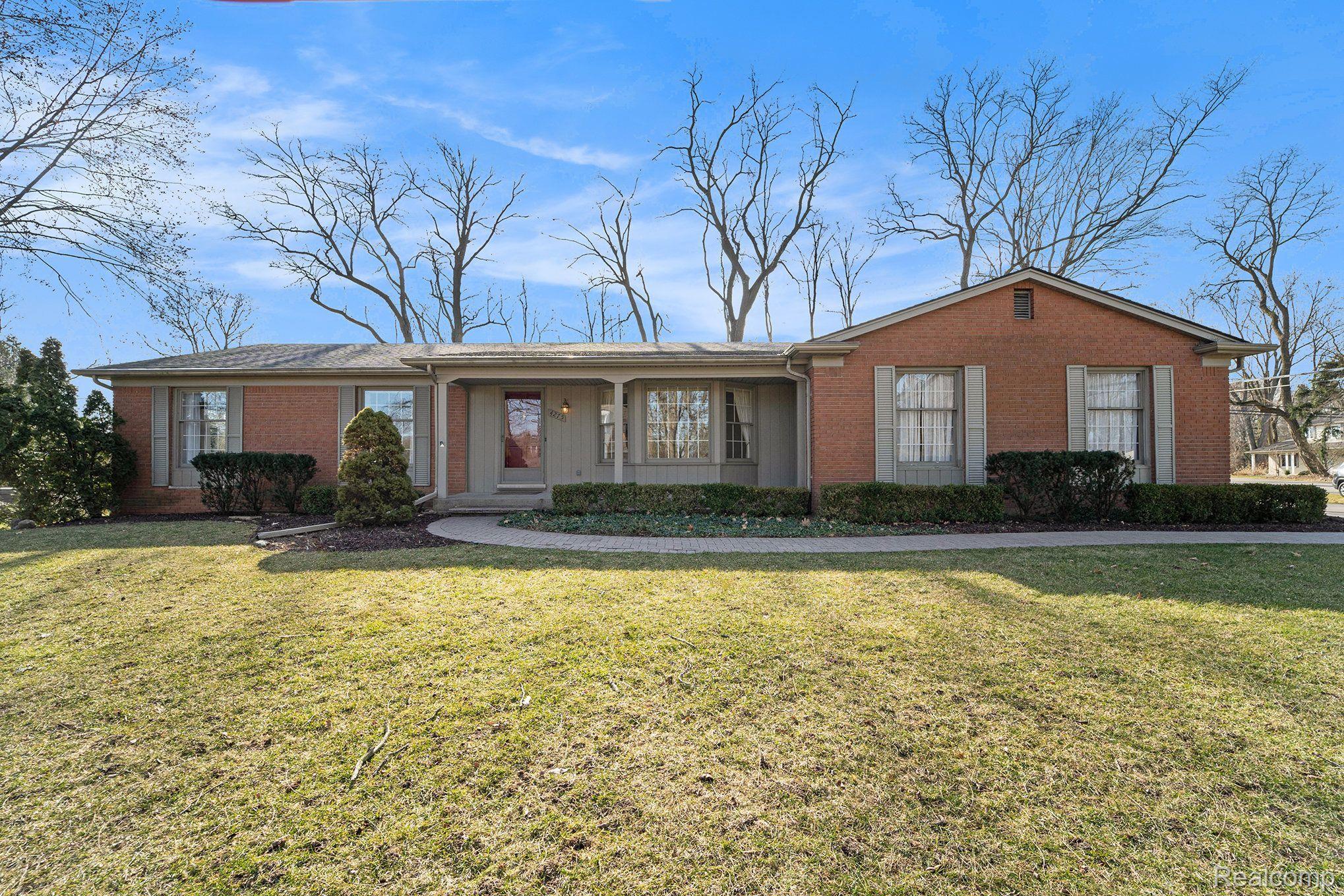 4275 E NEWLAND Drive