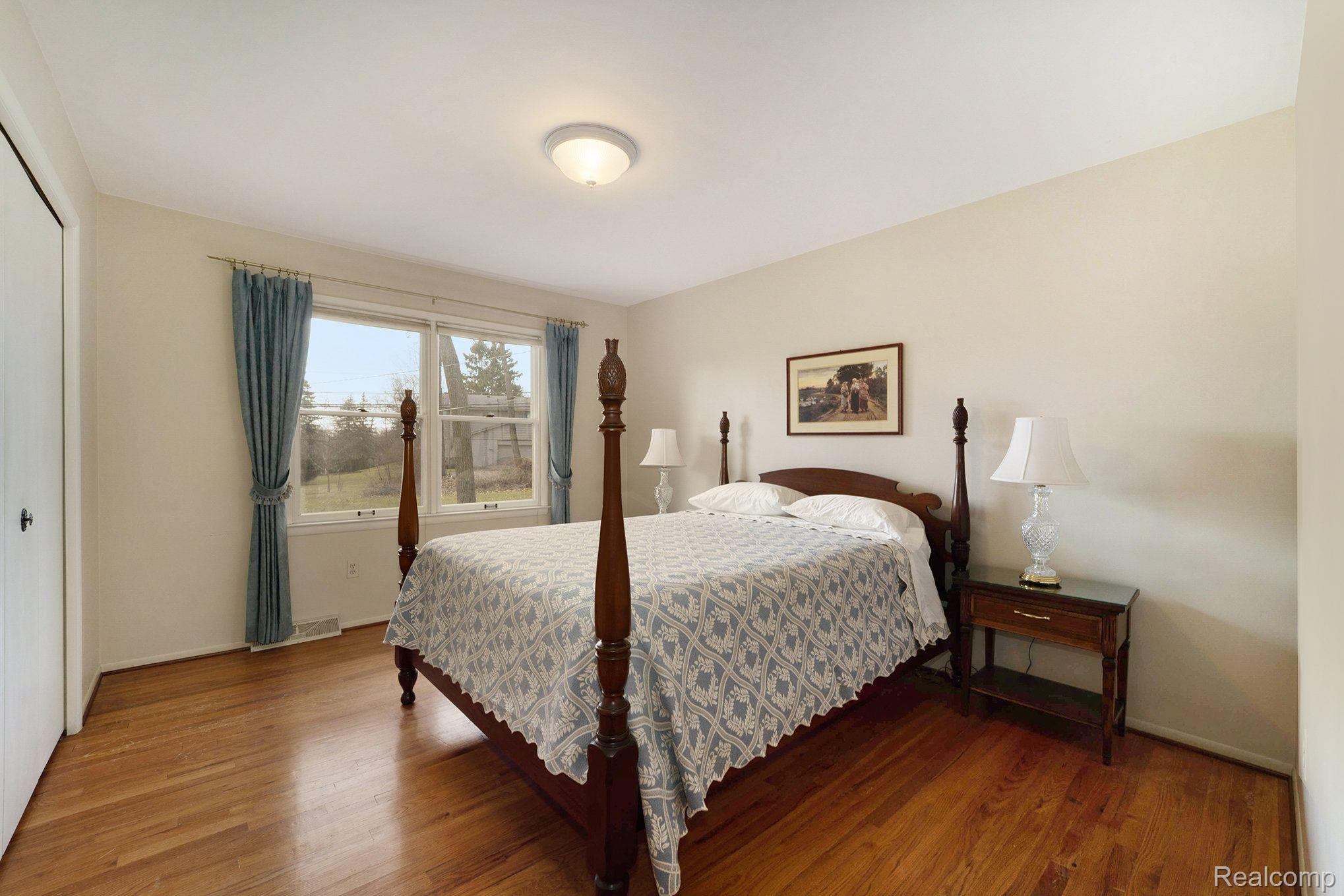 4275 E NEWLAND Drive