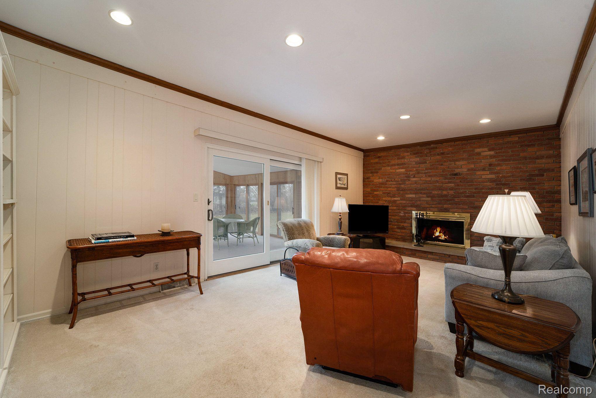 4275 E NEWLAND Drive