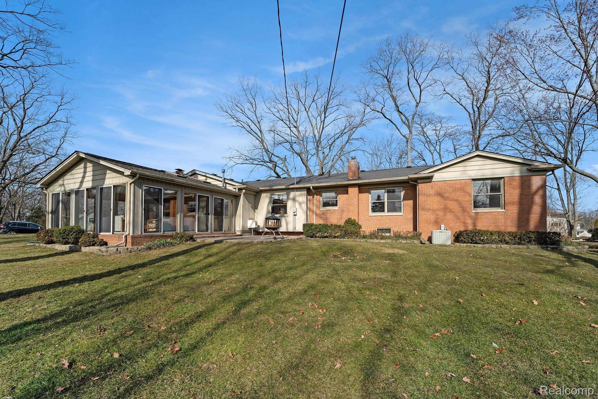 4275 E NEWLAND Drive