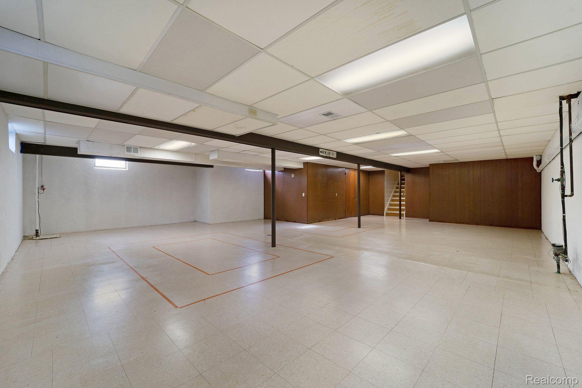 4275 E NEWLAND Drive