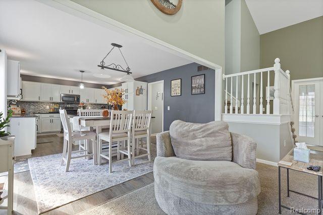 46472 SPRINGWOOD Drive