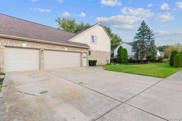 46472 SPRINGWOOD Drive