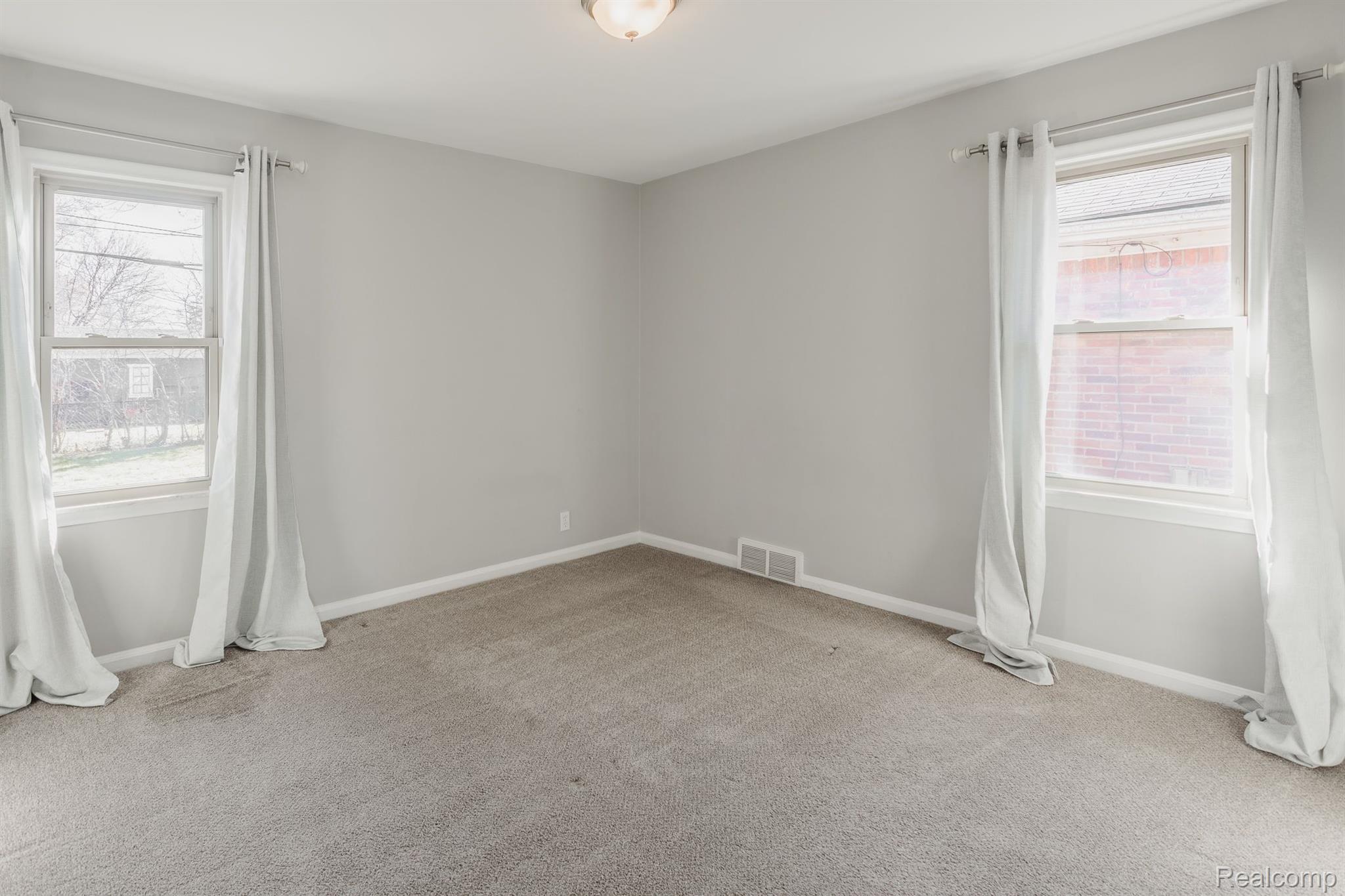 12931 OAK PARK Boulevard