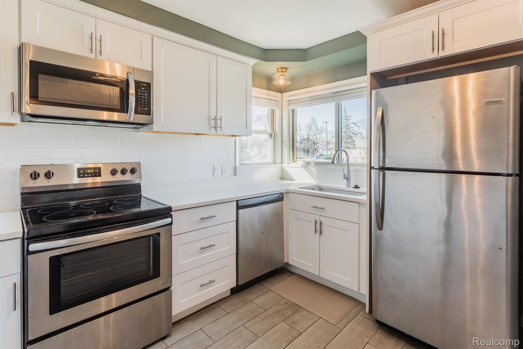 12931 OAK PARK Boulevard