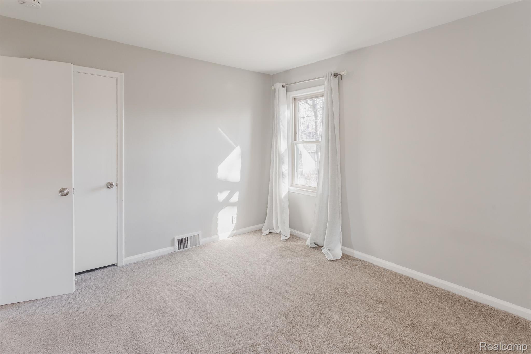 12931 OAK PARK Boulevard