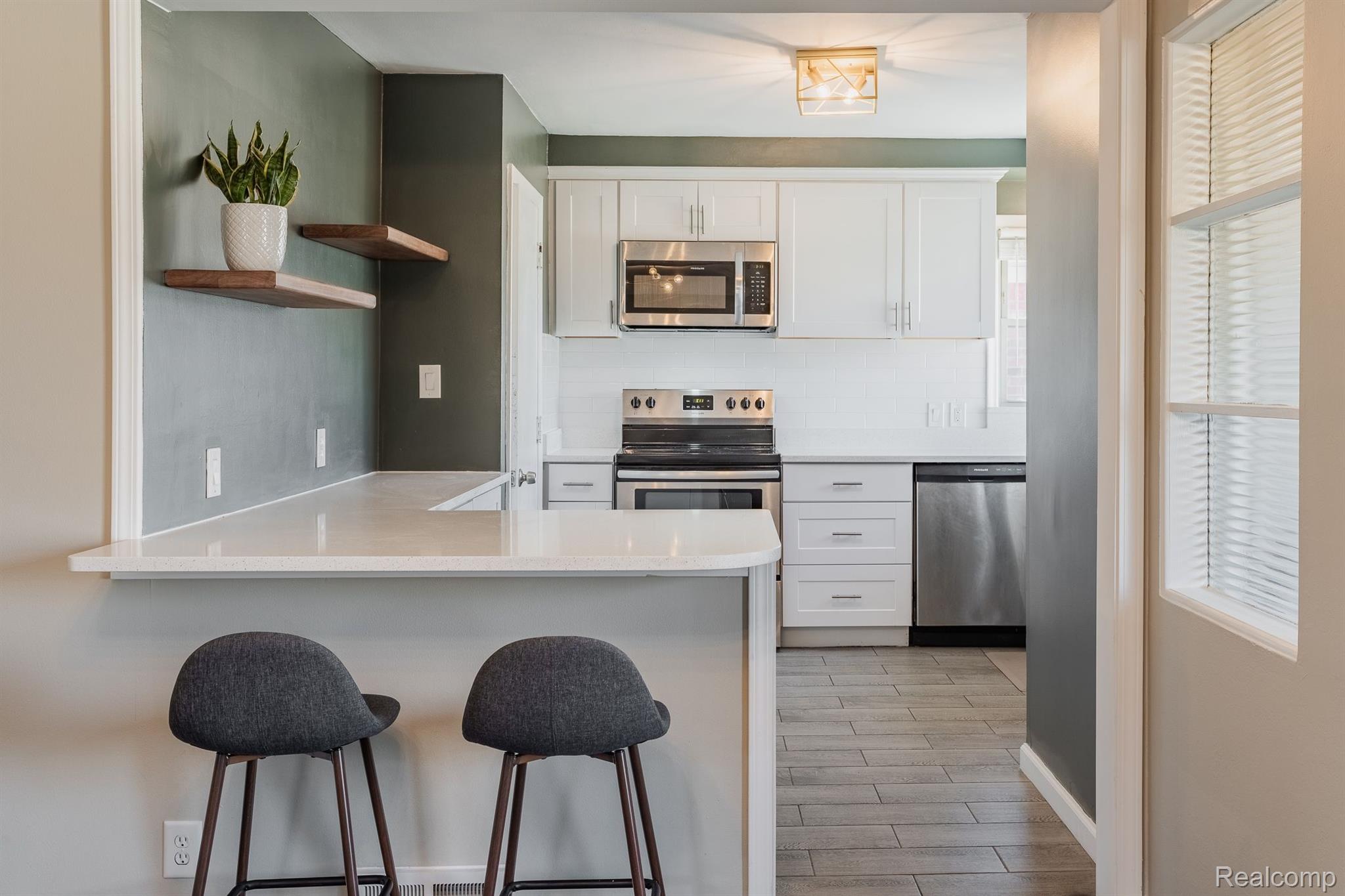 12931 OAK PARK Boulevard