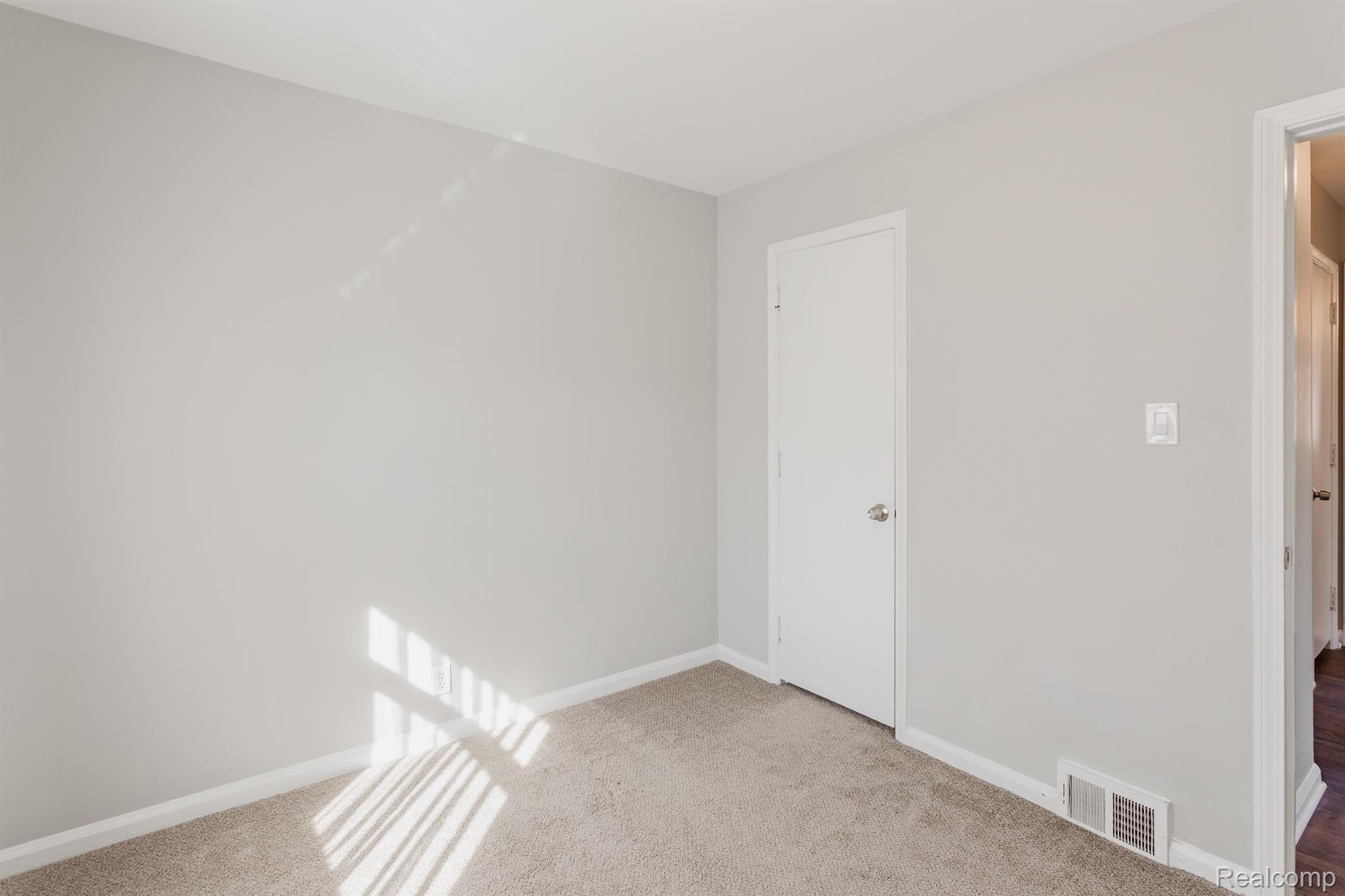 12931 OAK PARK Boulevard