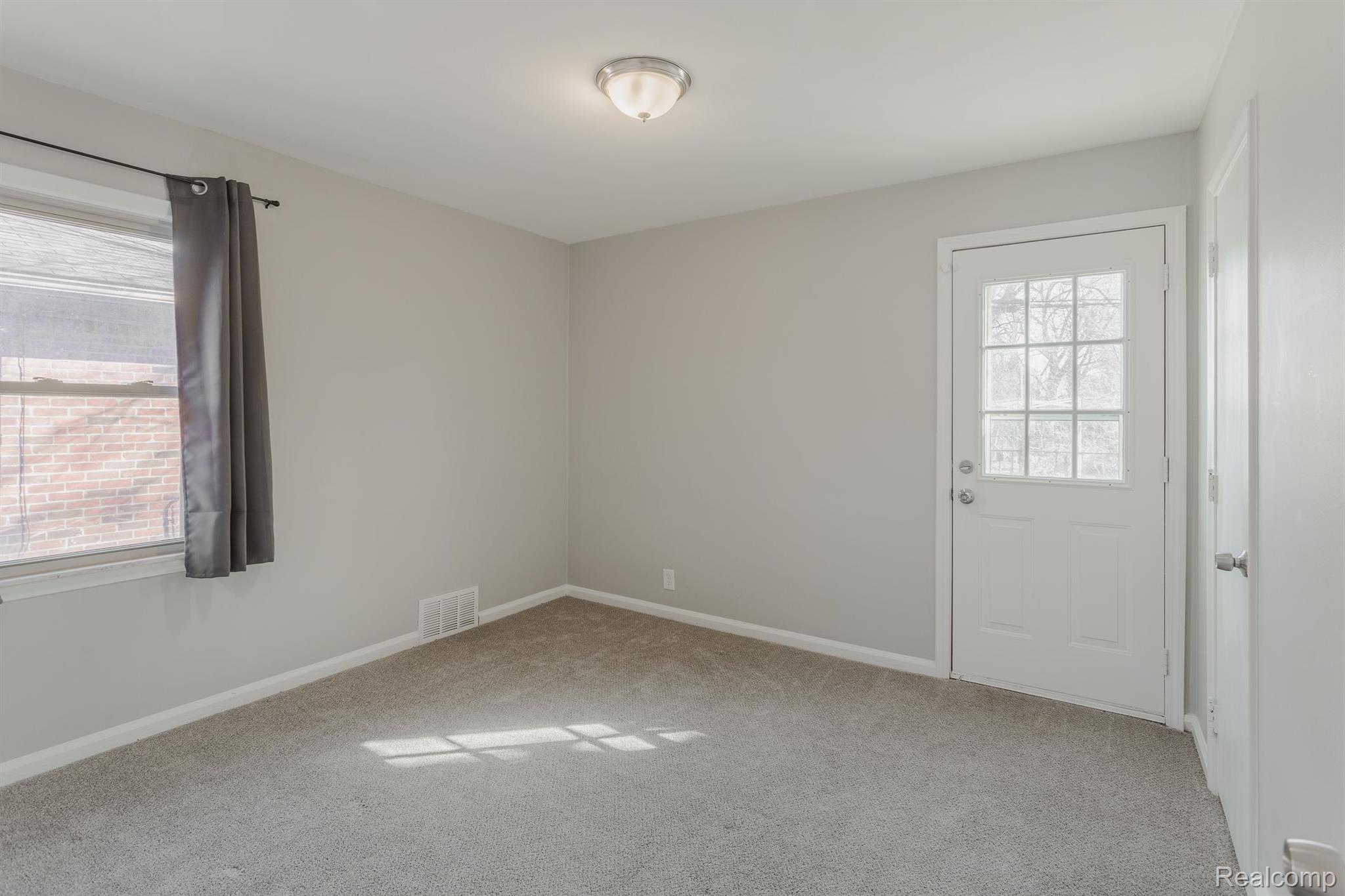 12931 OAK PARK Boulevard