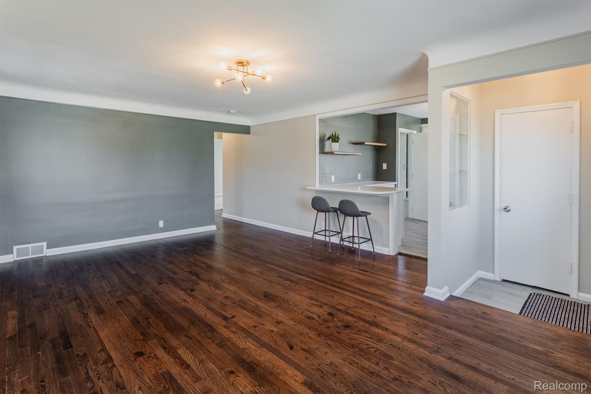 12931 OAK PARK Boulevard