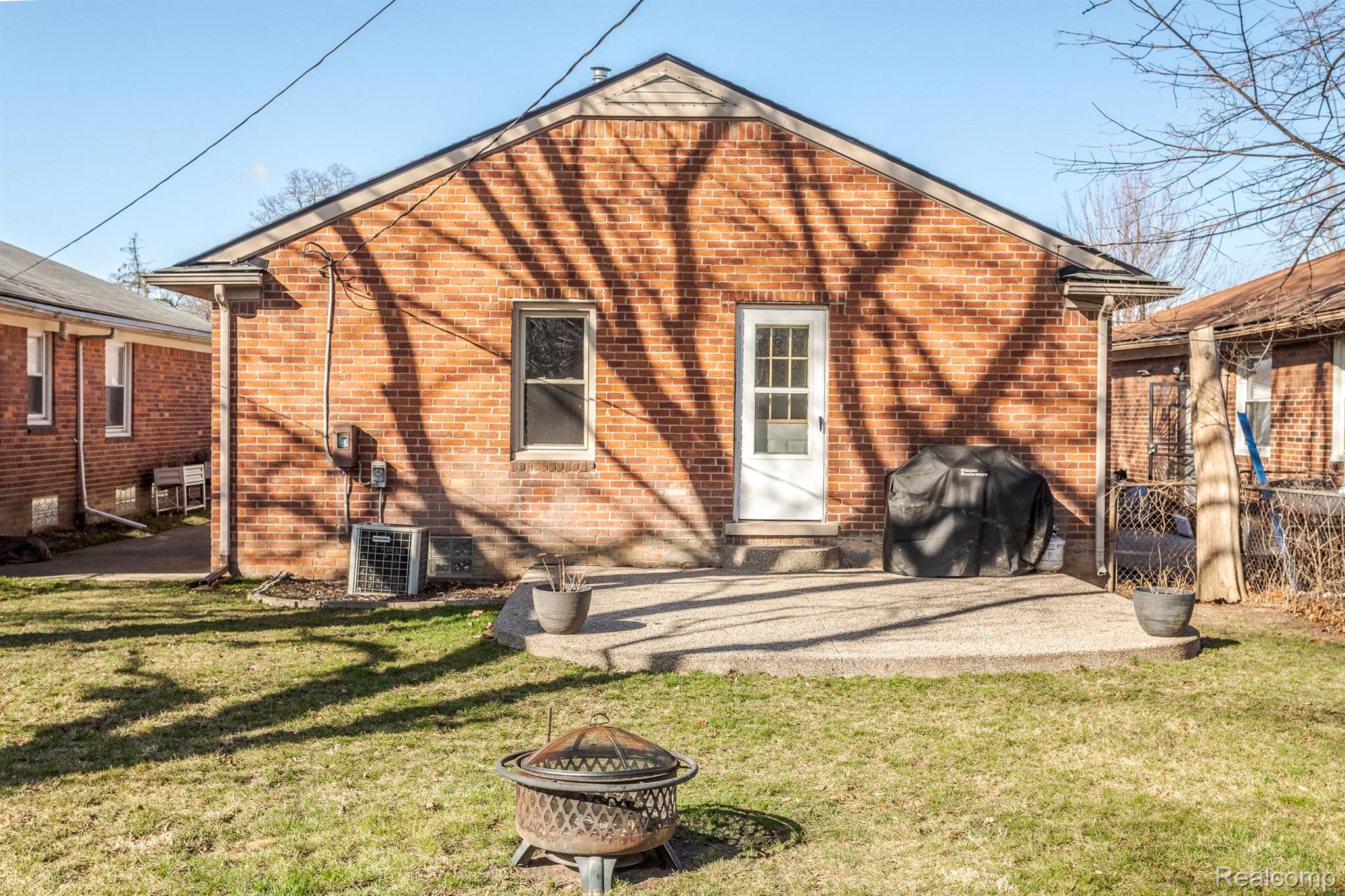 12931 OAK PARK Boulevard