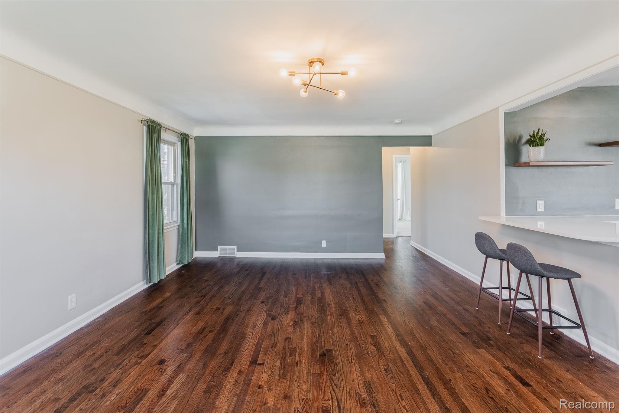 12931 OAK PARK Boulevard