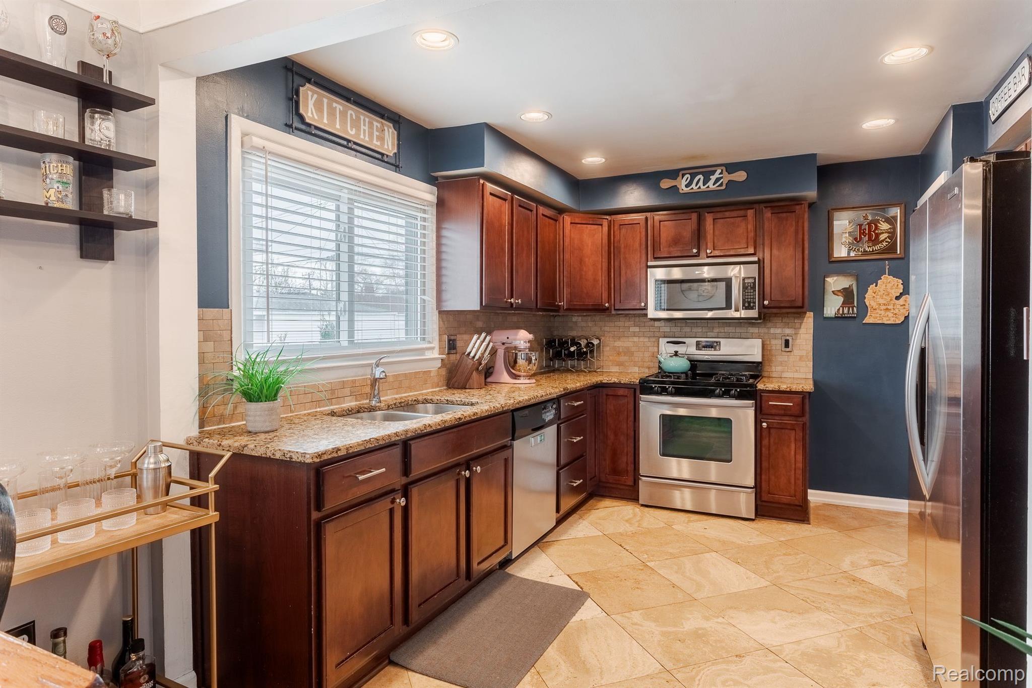 28345 ALGER Boulevard