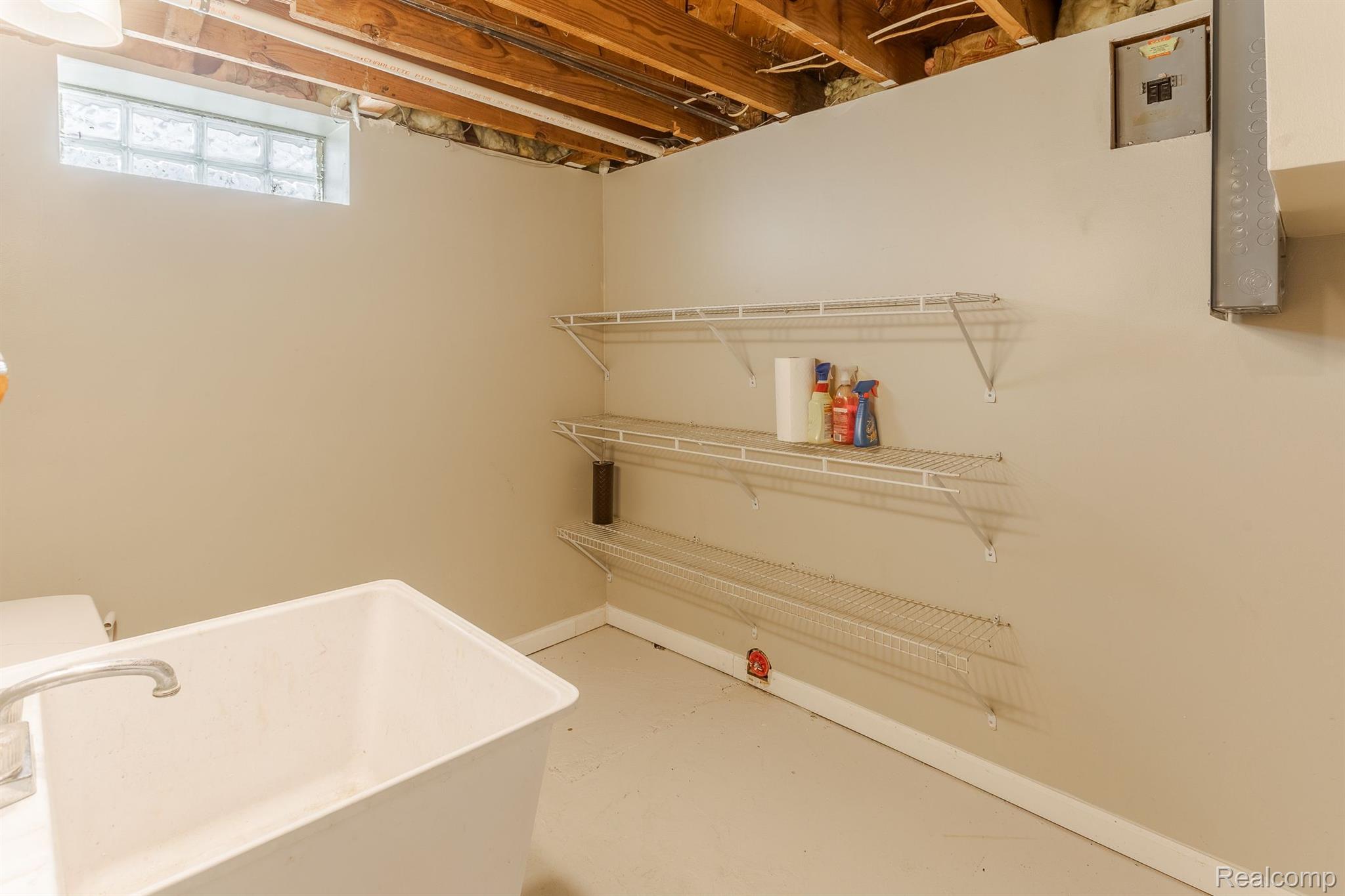 28345 ALGER Boulevard