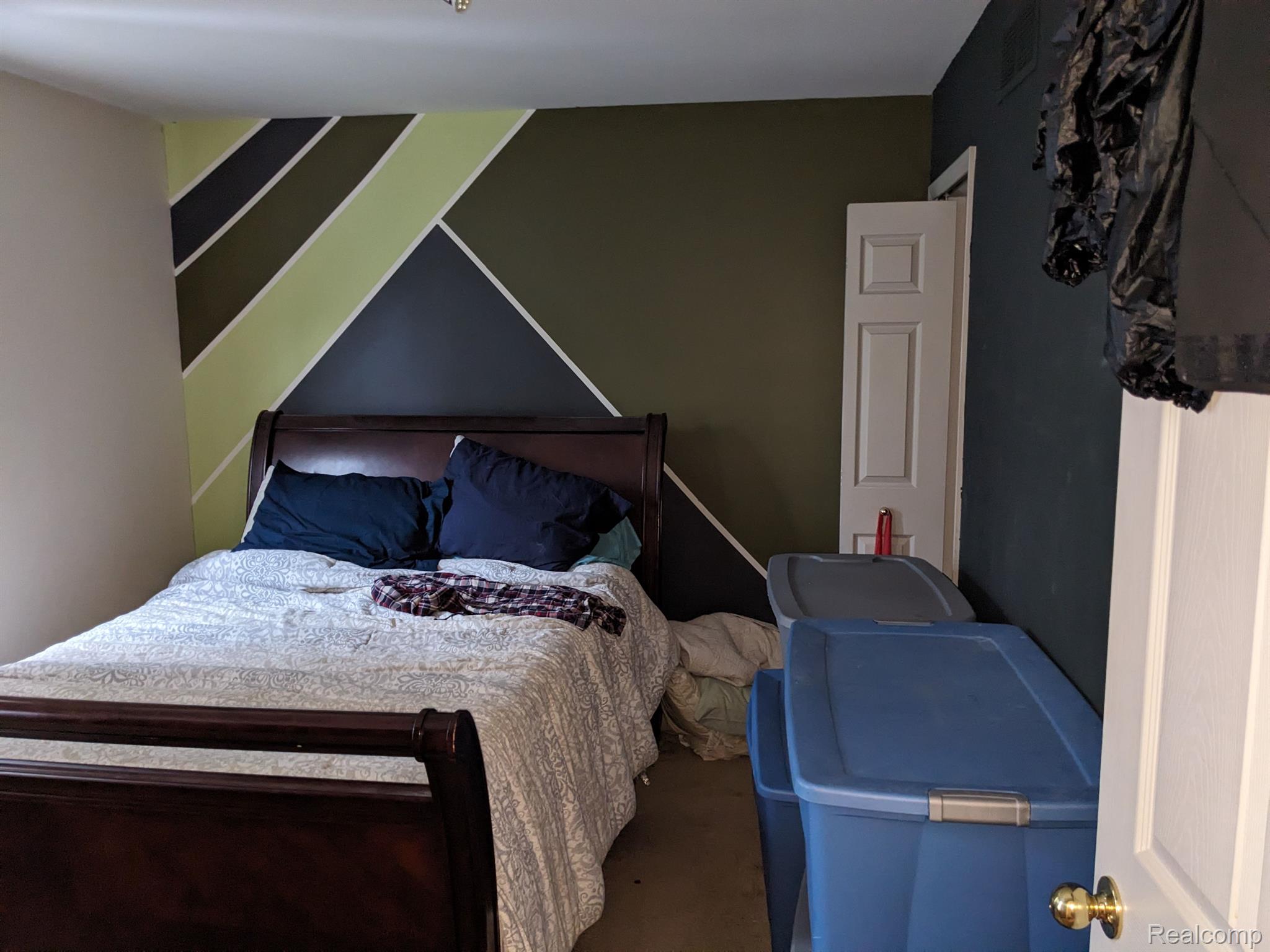 24121 LATHRUP Boulevard