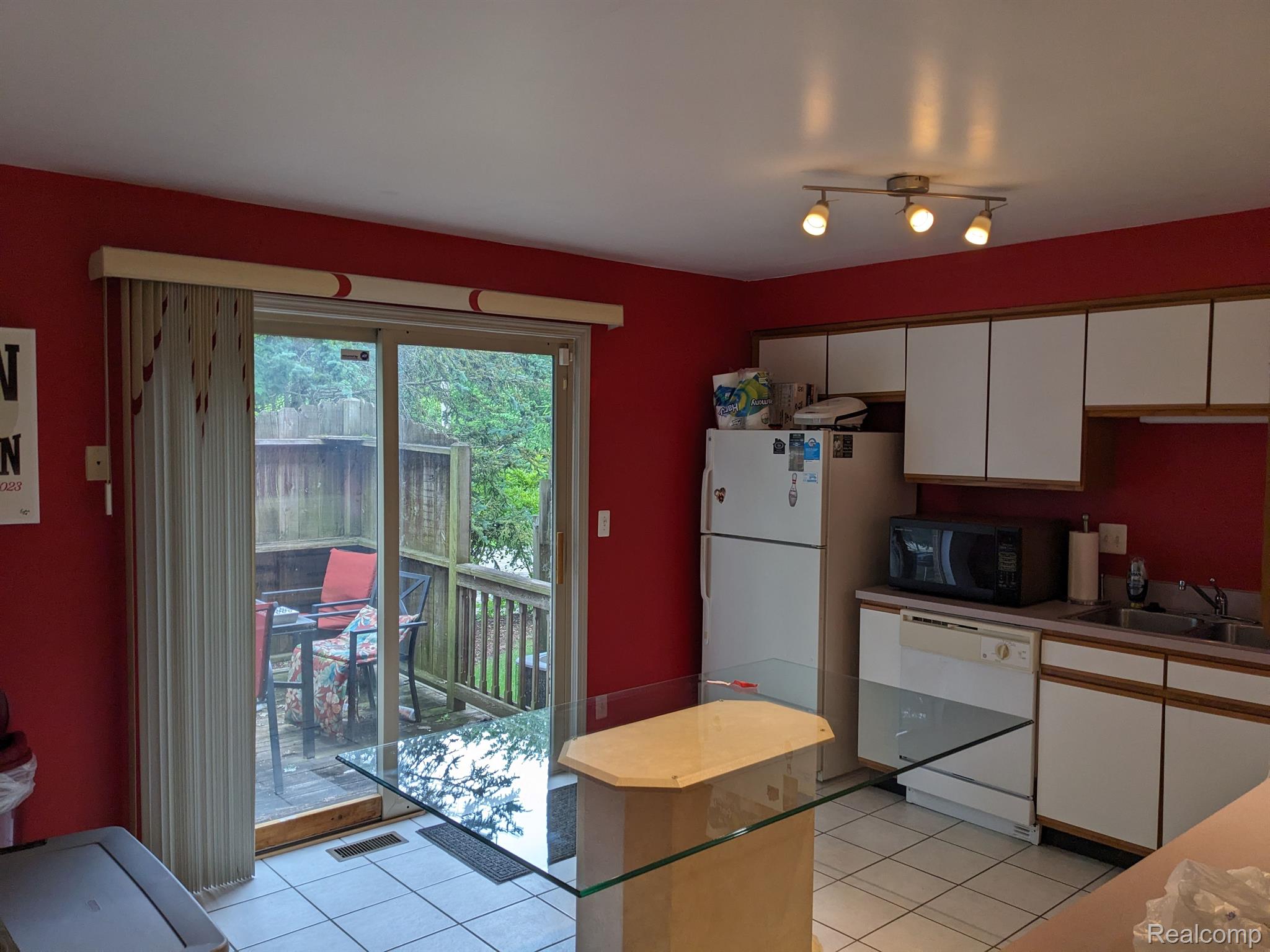 24121 LATHRUP Boulevard