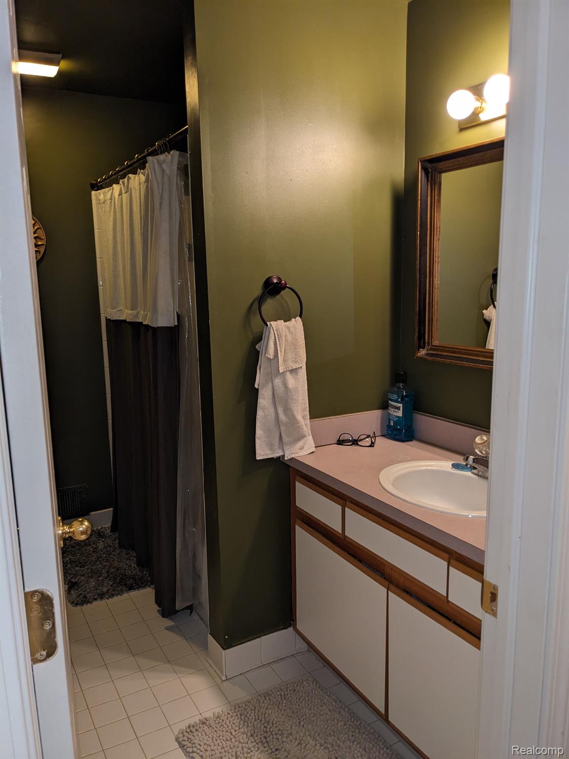 24121 LATHRUP Boulevard