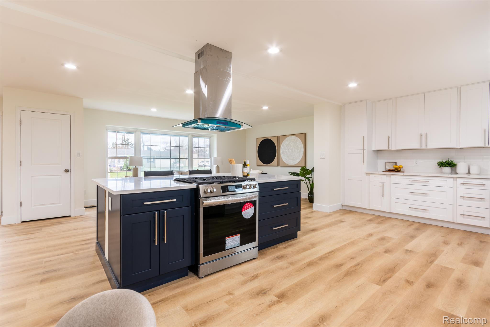 4086 WHITEBIRCH Drive