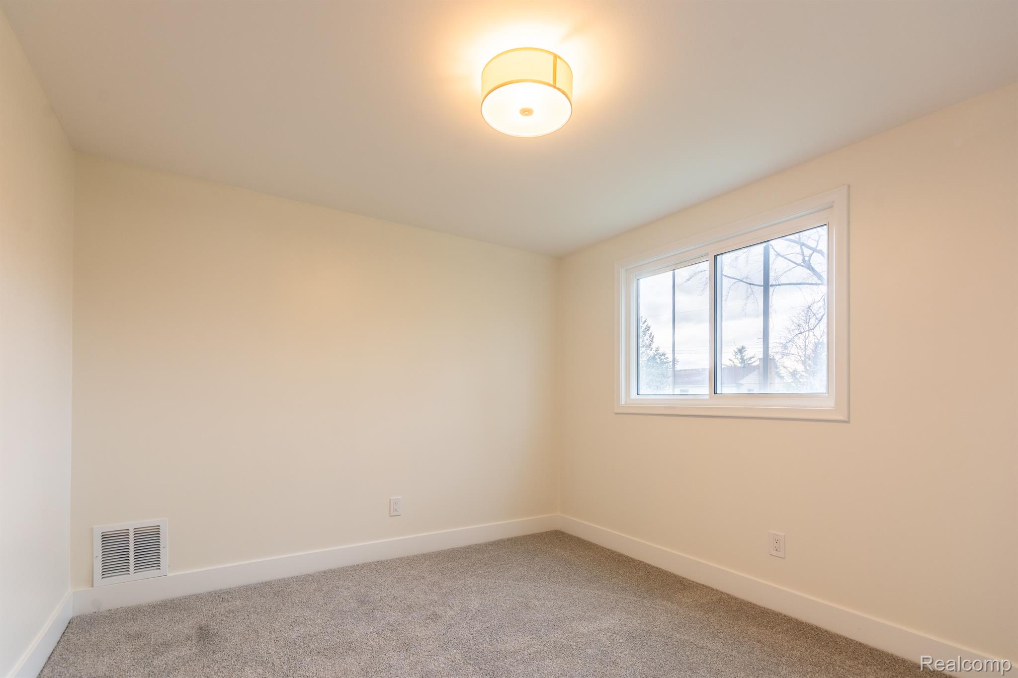 4086 WHITEBIRCH Drive