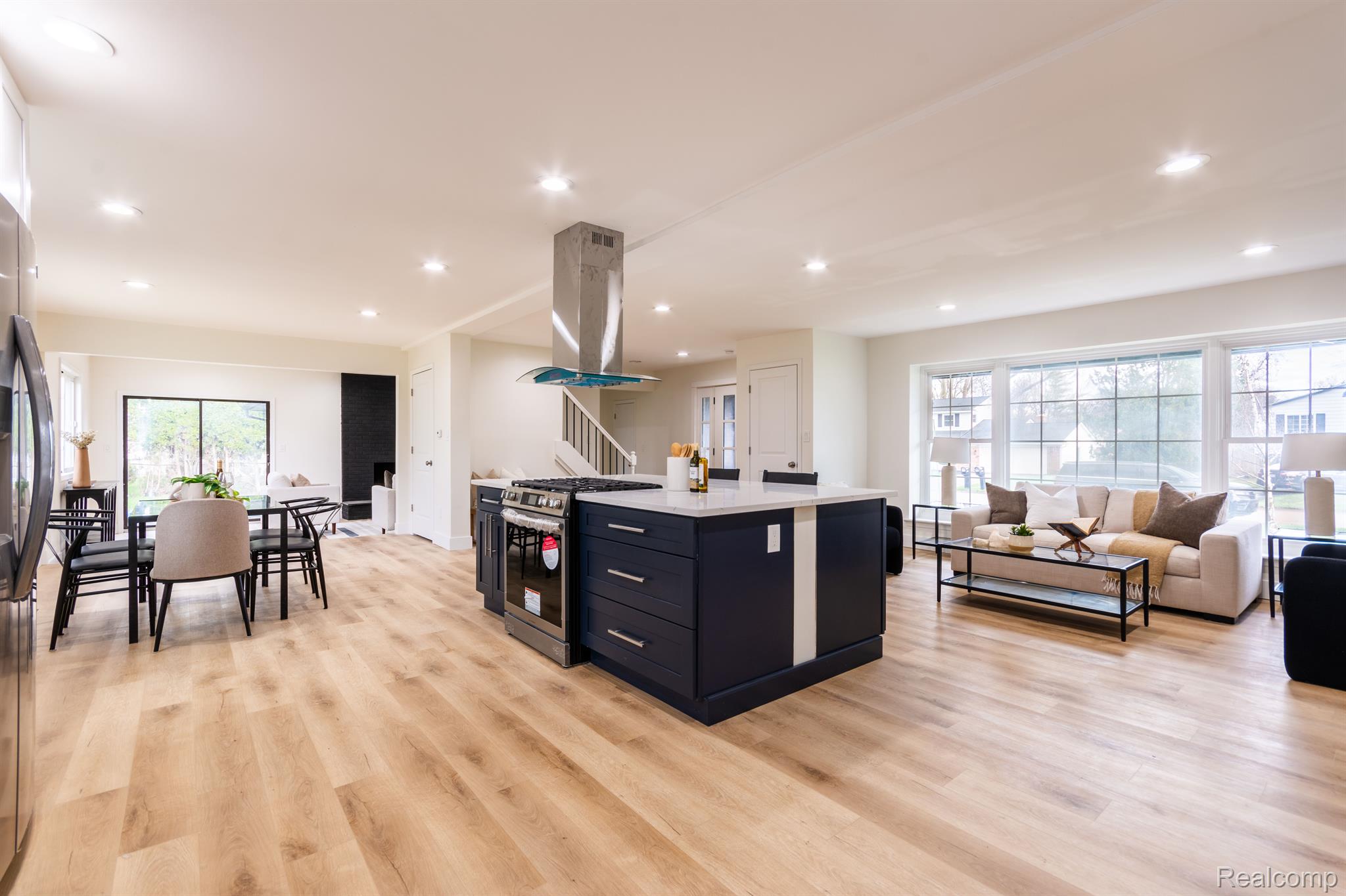 4086 WHITEBIRCH Drive