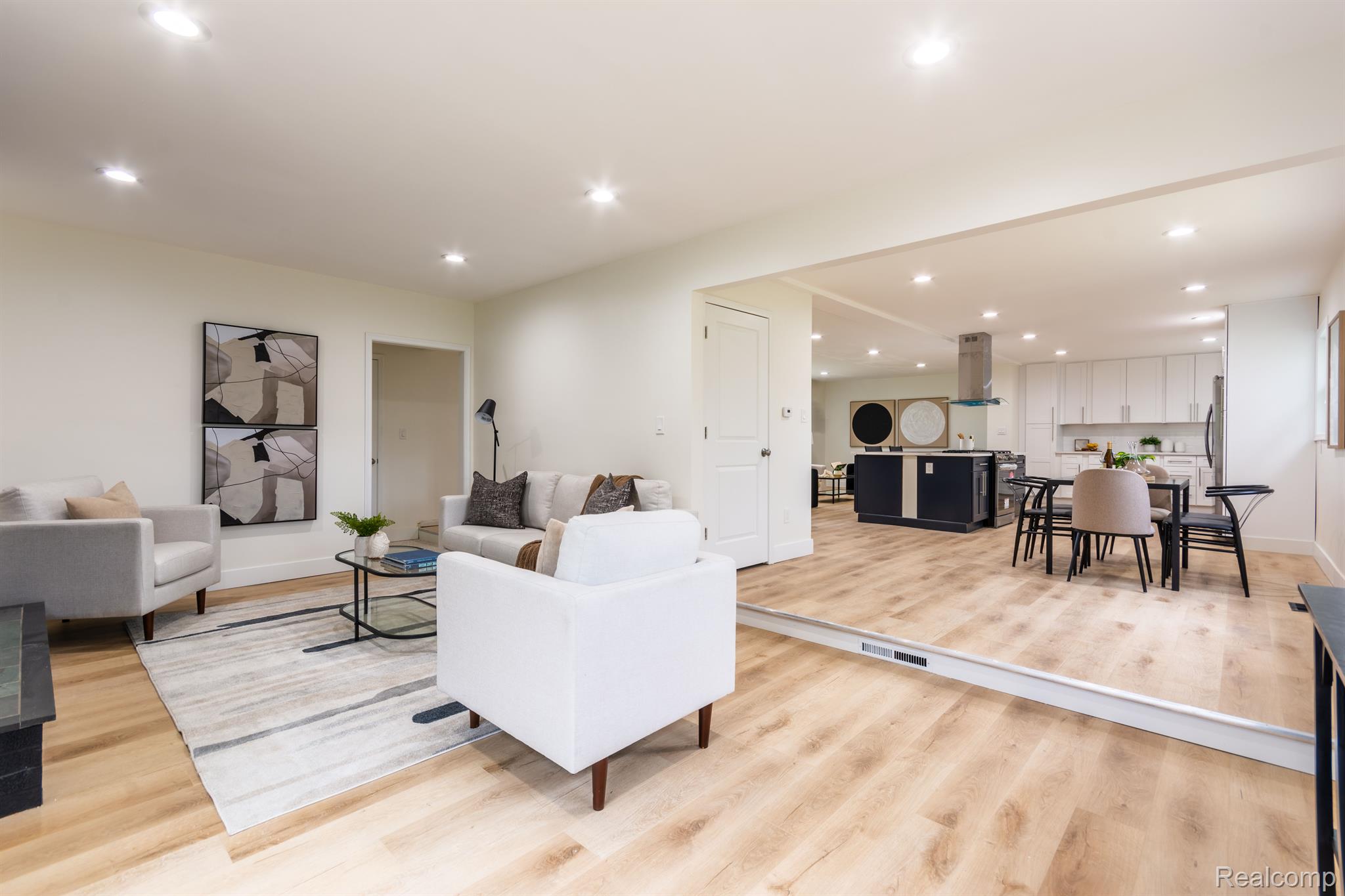 4086 WHITEBIRCH Drive