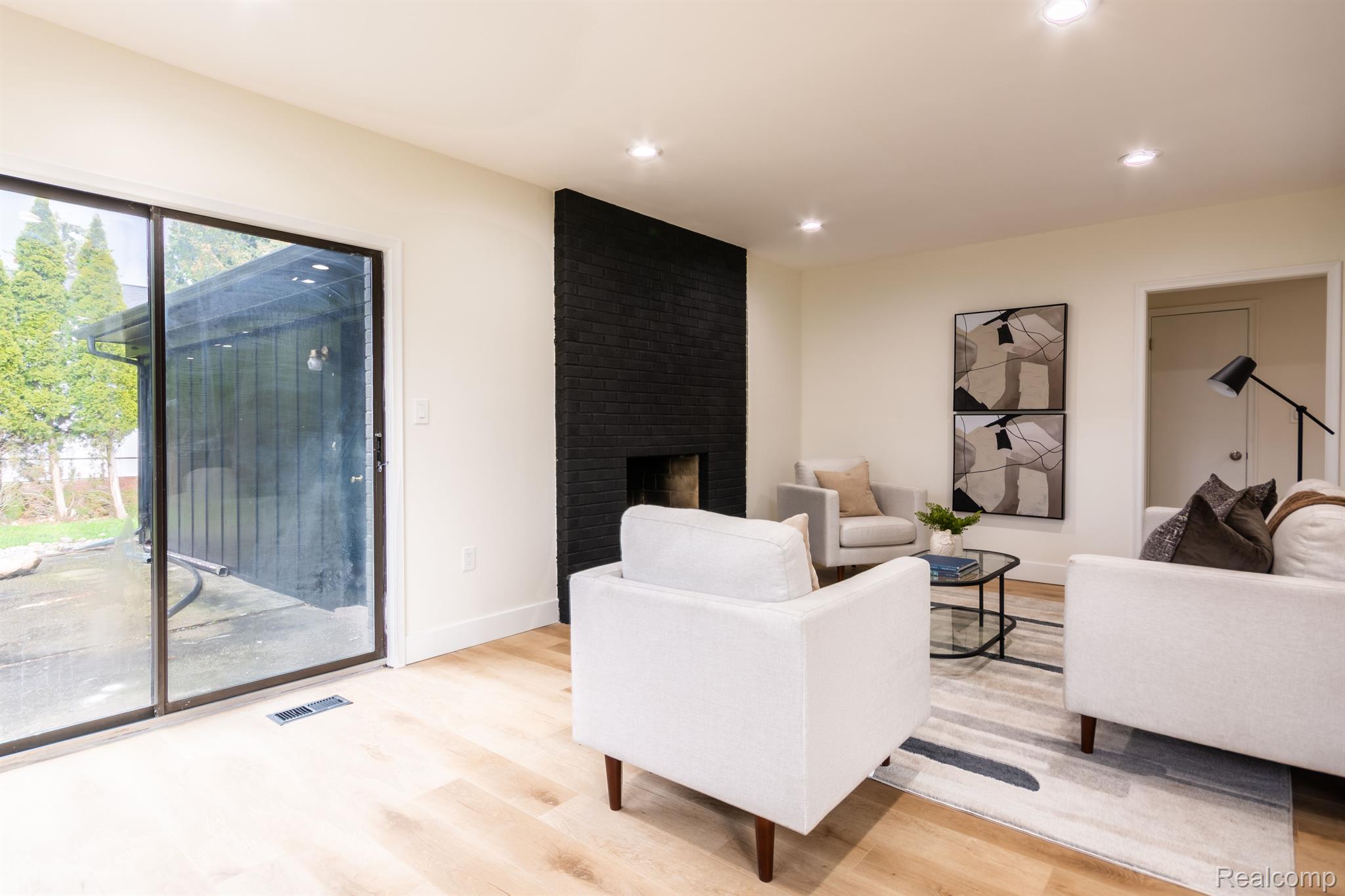 4086 WHITEBIRCH Drive