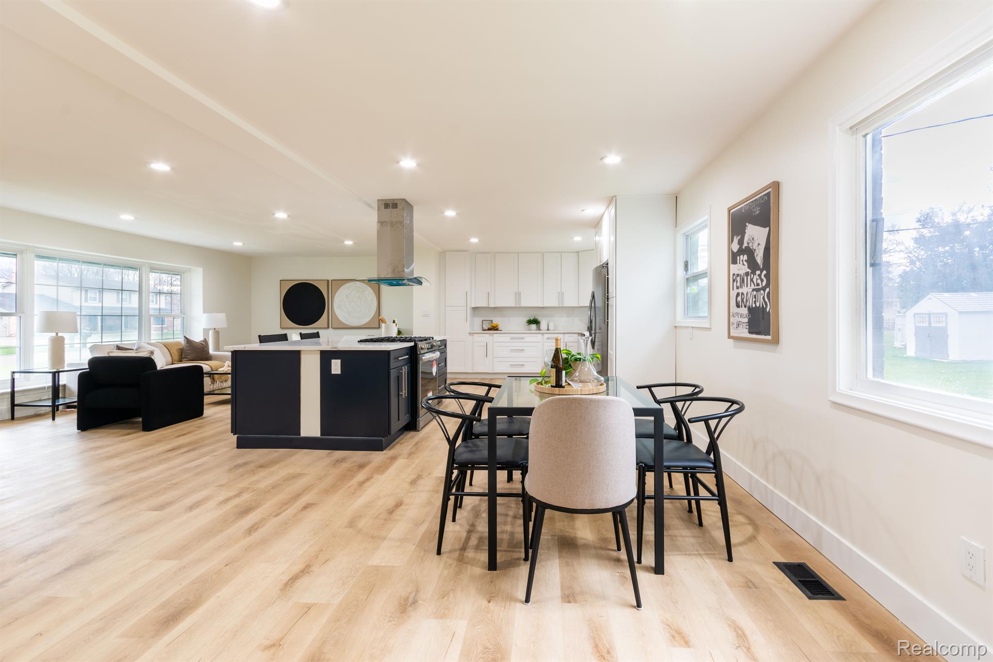 4086 WHITEBIRCH Drive