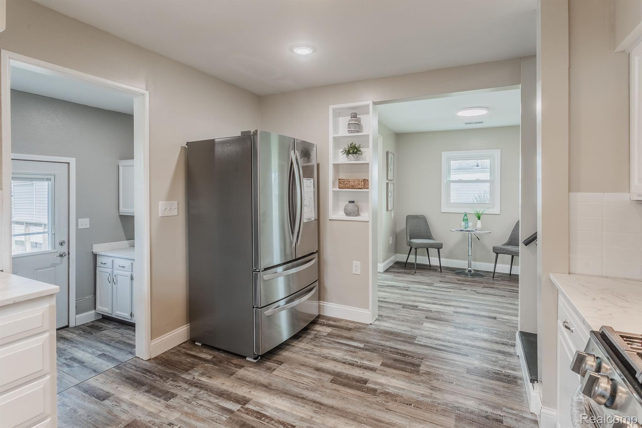 27328 HAMPDEN Street