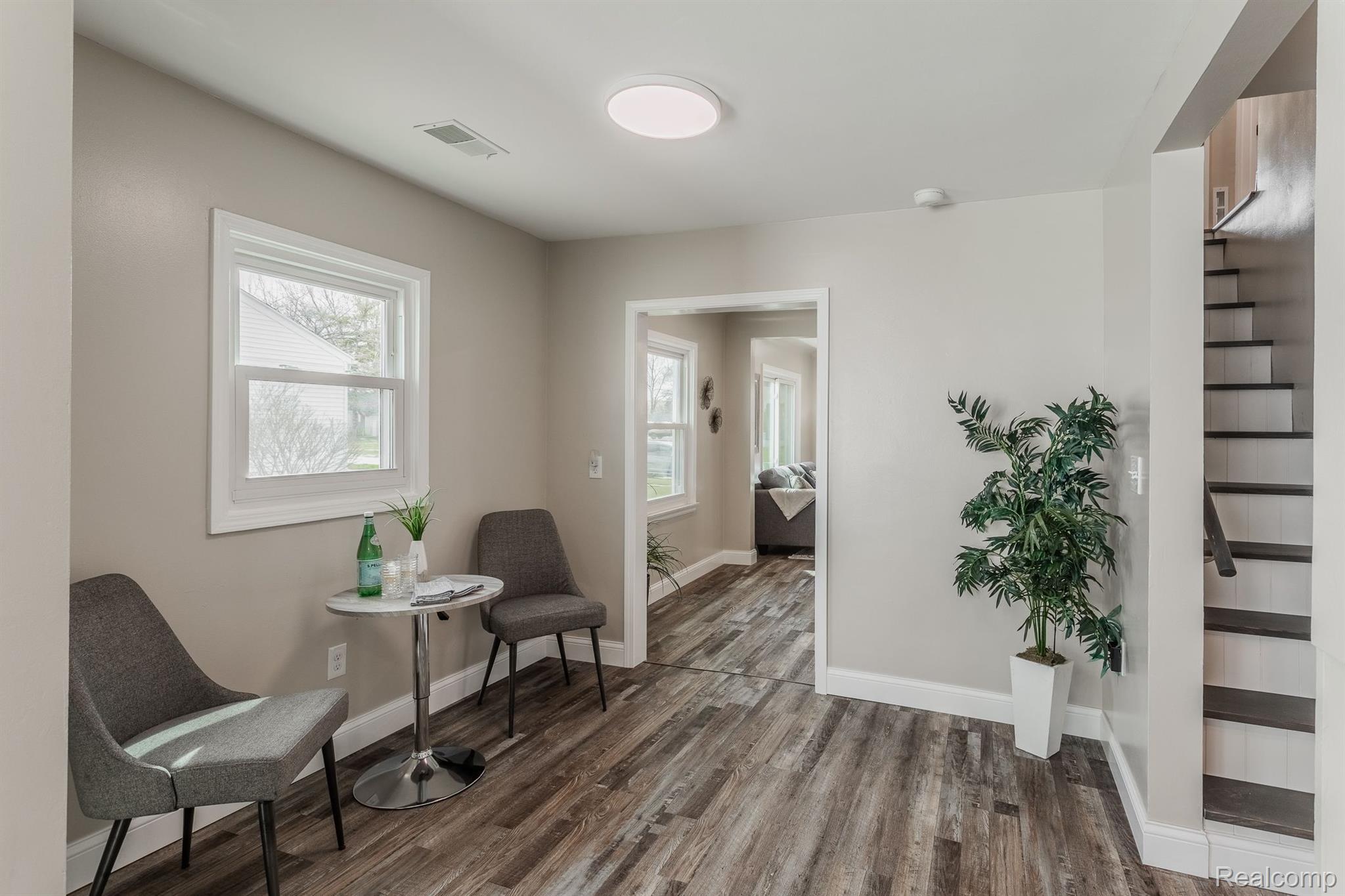 27328 HAMPDEN Street