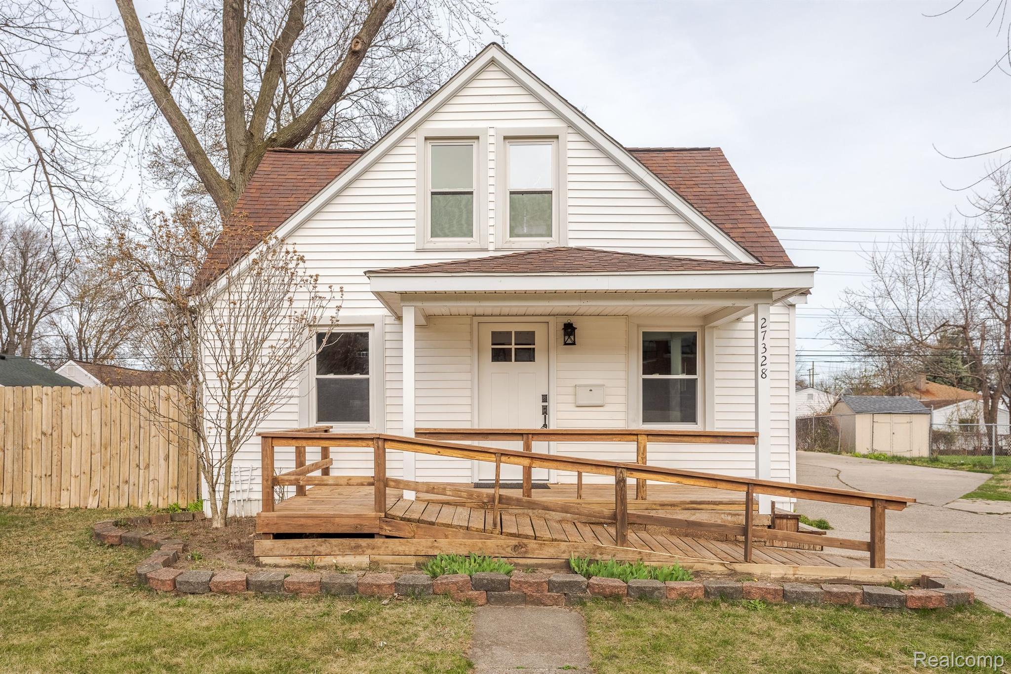 27328 HAMPDEN Street