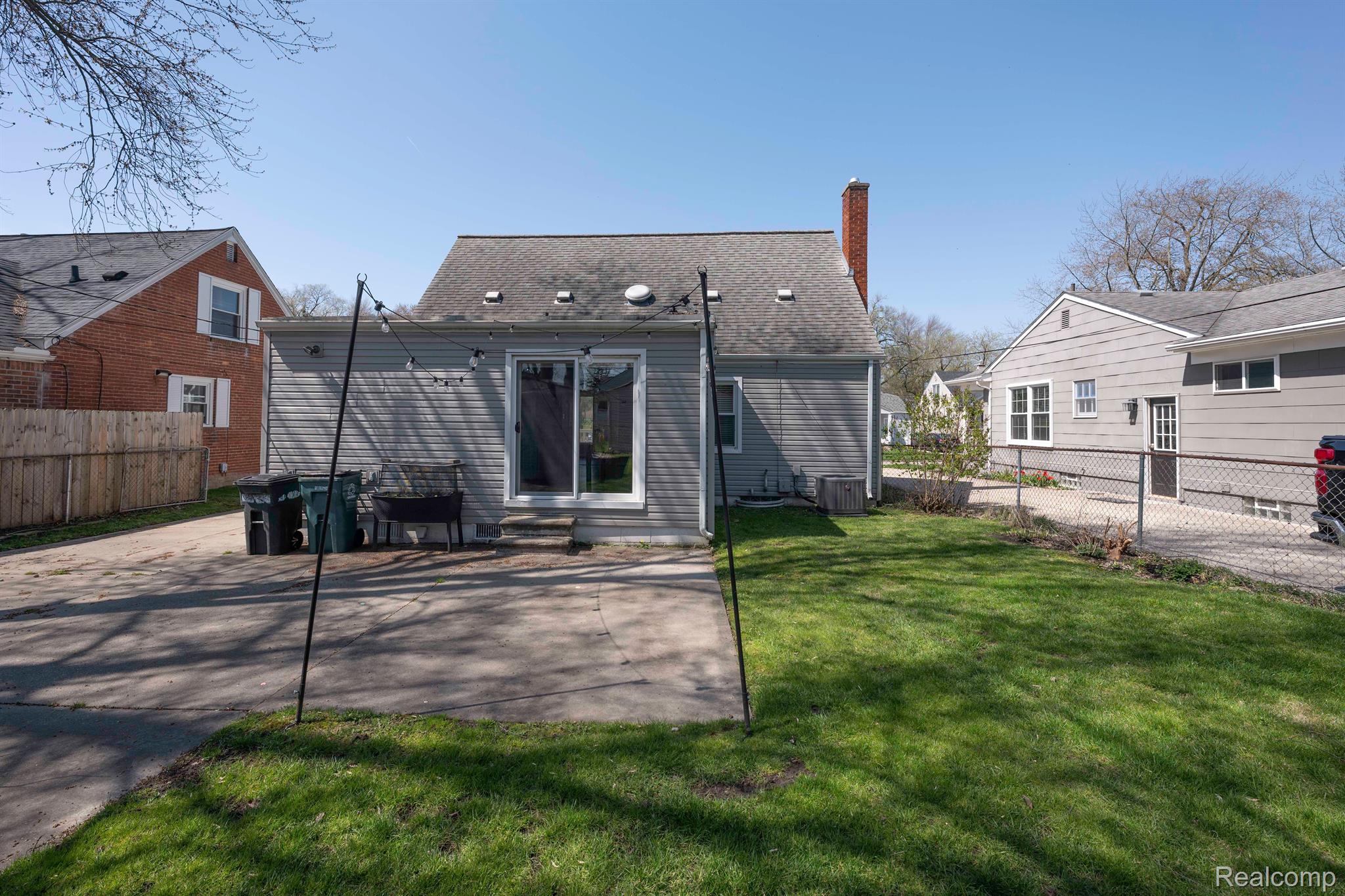 3012 GRIFFITH Avenue