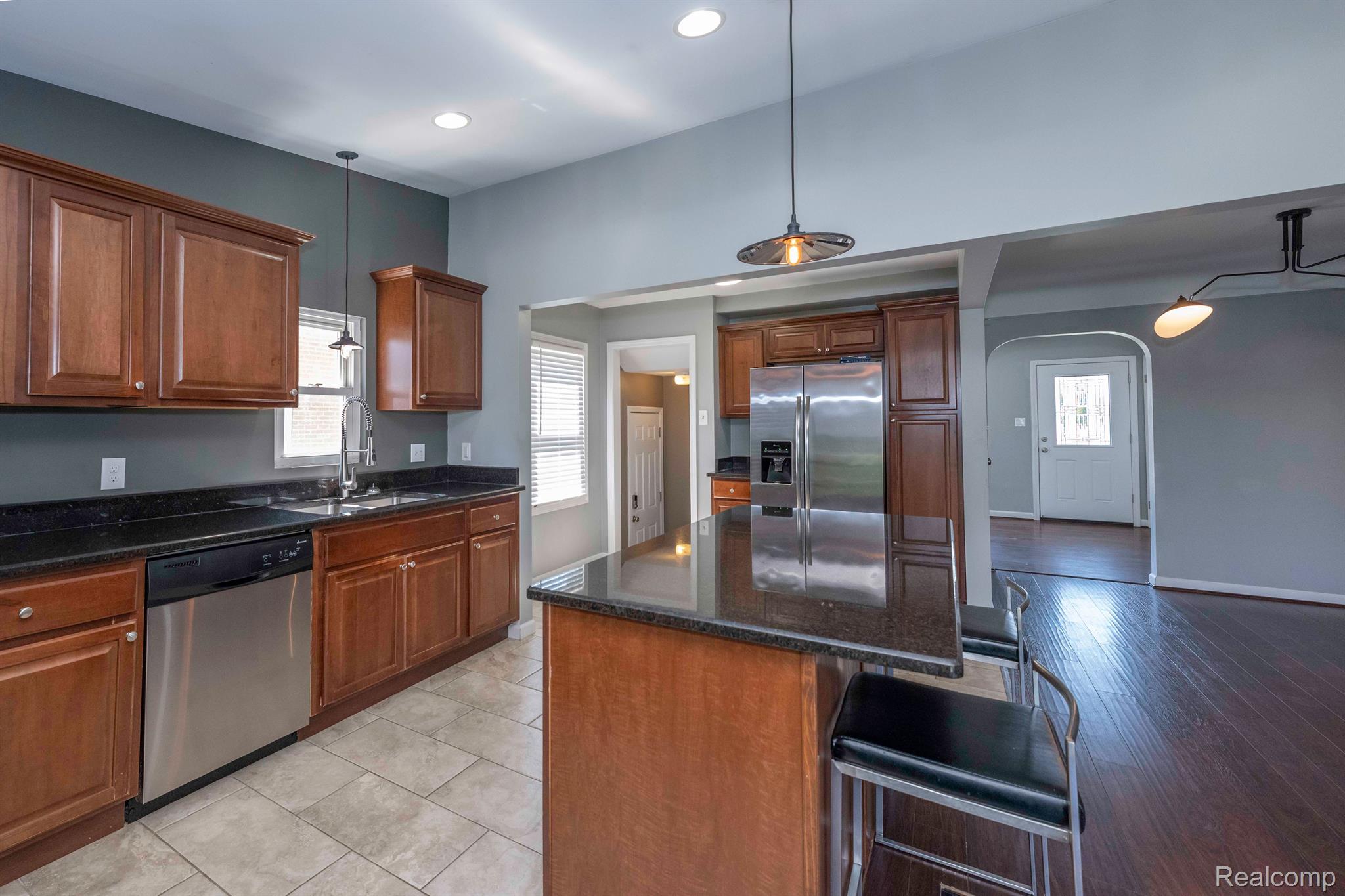 3012 GRIFFITH Avenue