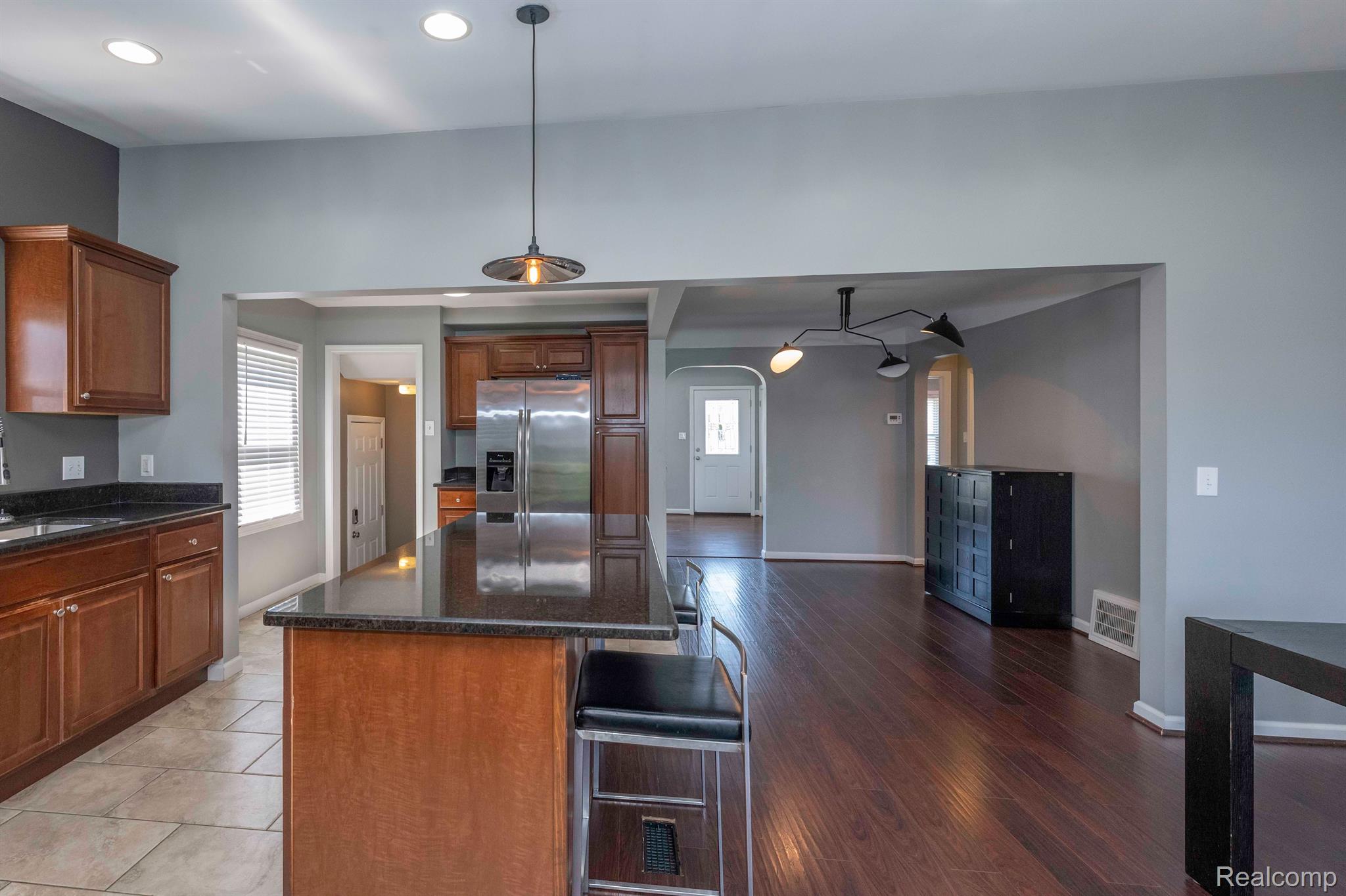 3012 GRIFFITH Avenue