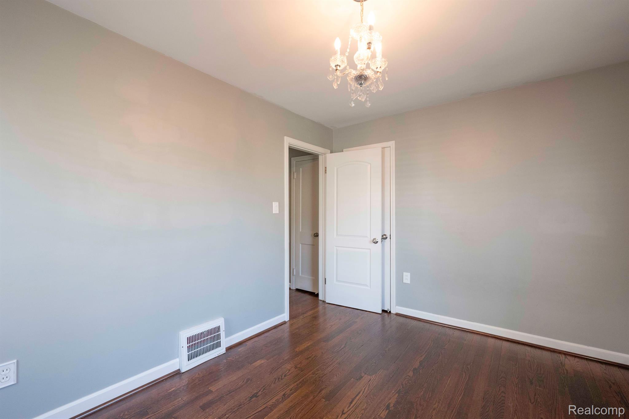 3012 GRIFFITH Avenue